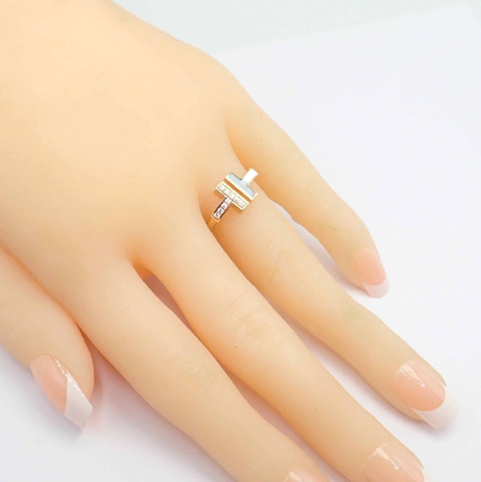 Tiffany & Co. Jewelry & Watches:Fine Jewelry:Rings Authentic Tiffany & Co. 18k Yellow Gold Diamond Mother of Pearl T Wire Ring sz 6