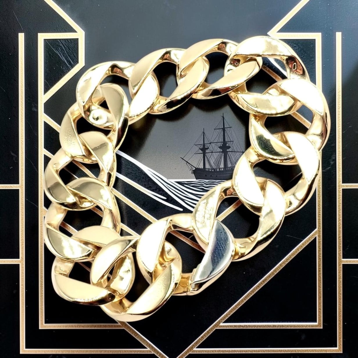 Verdura Jewelry & Watches:Fine Jewelry:Bracelets & Charms Rare! Authentic Verdura 18k Yellow Gold Curb Link Bracelet