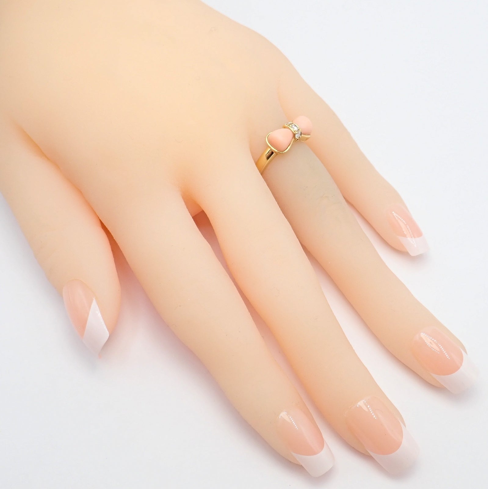 Van Cleef & Arpels Jewelry & Watches:Fine Jewelry:Rings Rare! Authentic Van Cleef & Arpels 18k Yellow Gold Coral Diamond Bow Ring sz 5