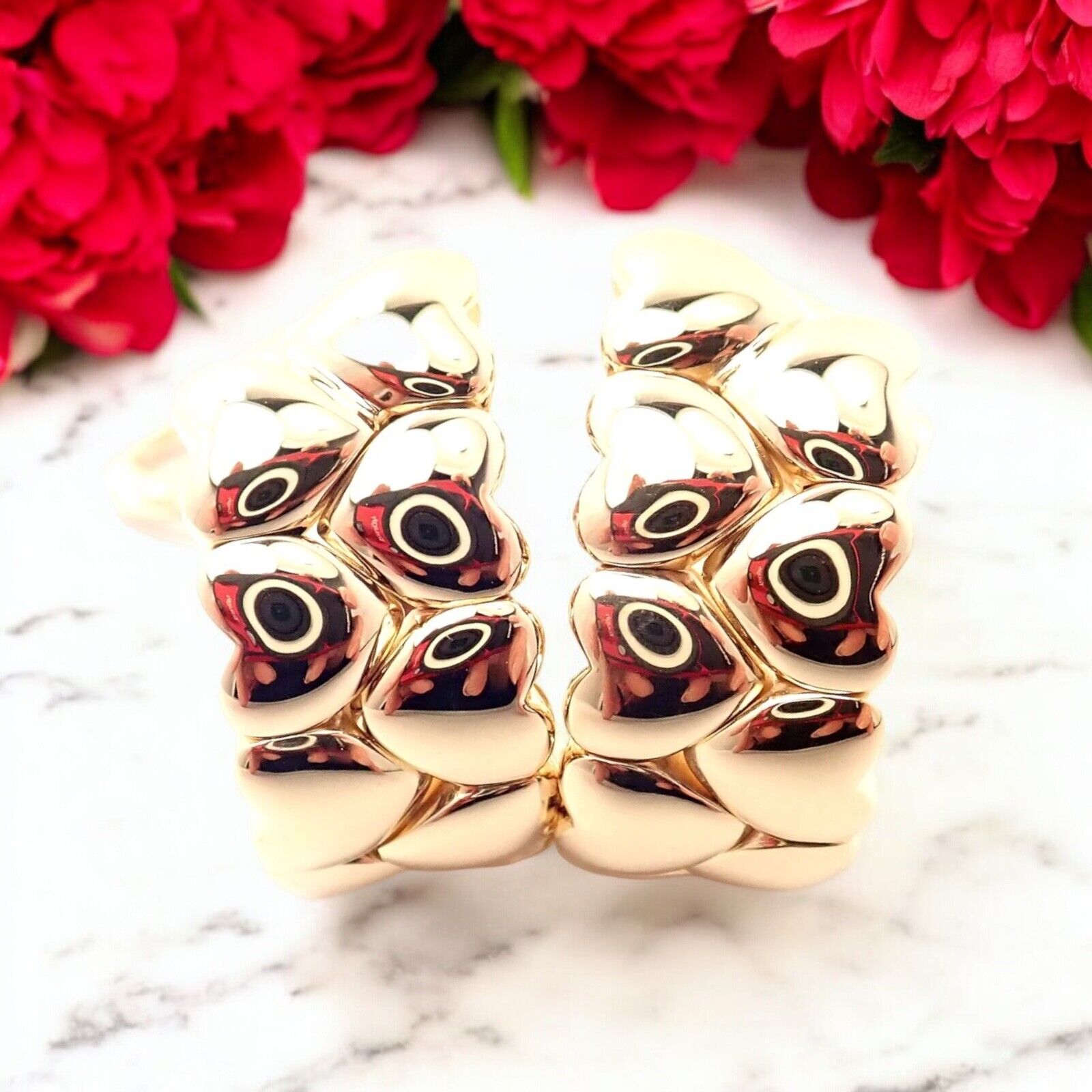 Authentic! Cartier 18k Yellow Gold Double Heart Shaped Hoop Earrings | Fortrove