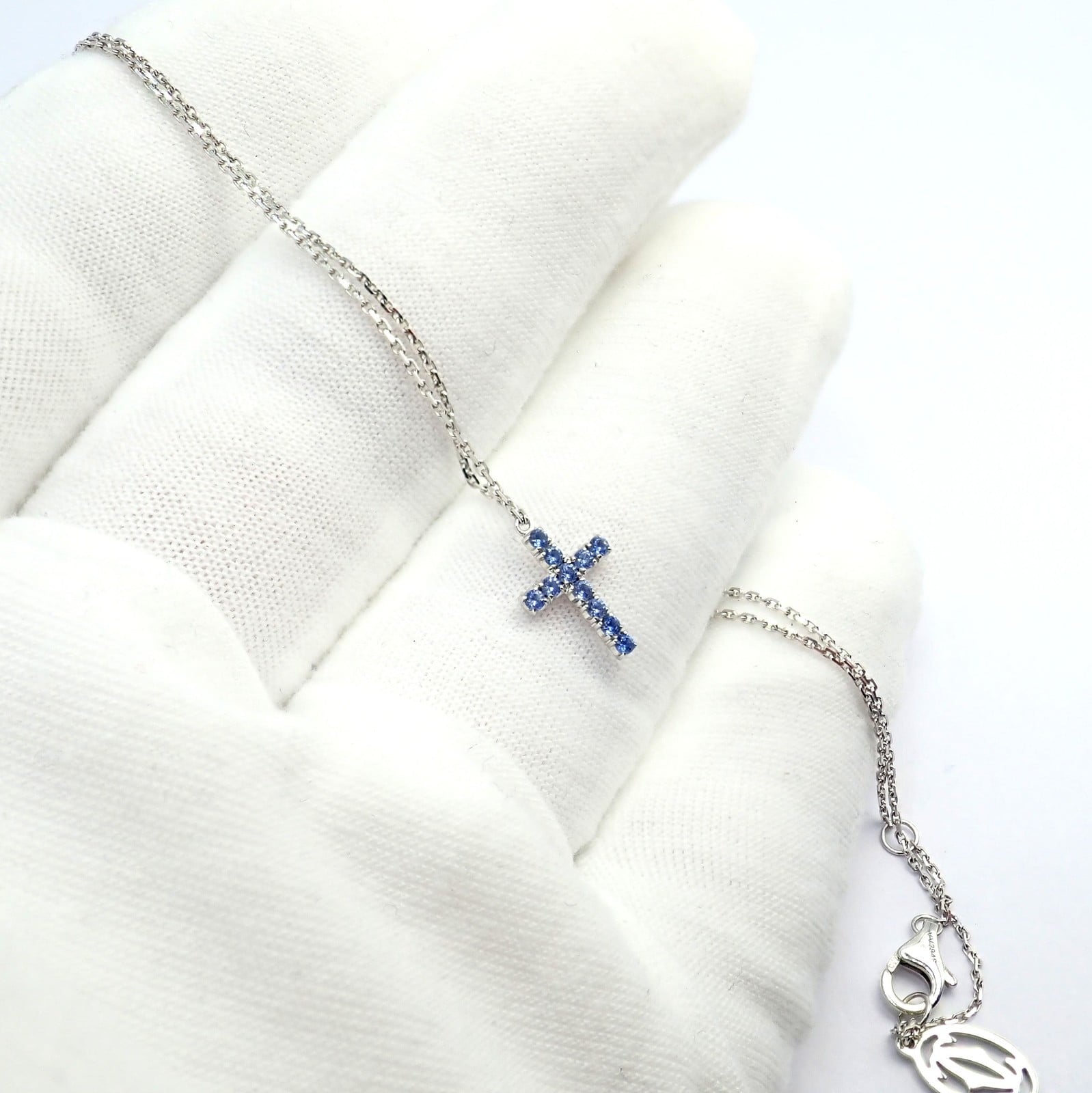 Authentic! Cartier 18k White Gold Sweet Cross Blue Sapphire Pendant Necklace | Fortrove