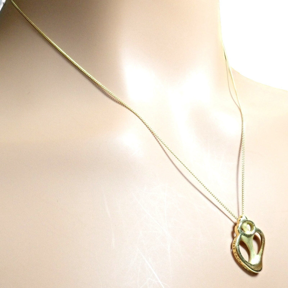 Tiffany & Co. Jewelry & Watches:Fine Jewelry:Necklaces & Pendants Authentic! Vintage Tiffany & Co 18K Yellow Gold Sea Shell Pendant Necklace 1980
