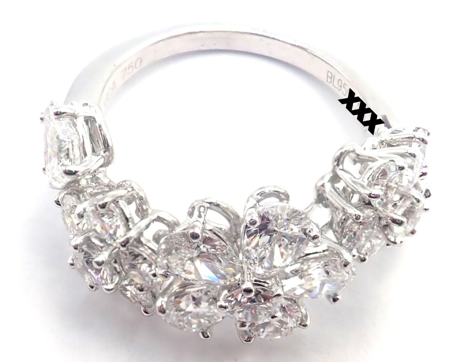 Authentic! Van Cleef & Arpels Folie des Pres 18k White Gold Diamond Flower Ring | Fortrove