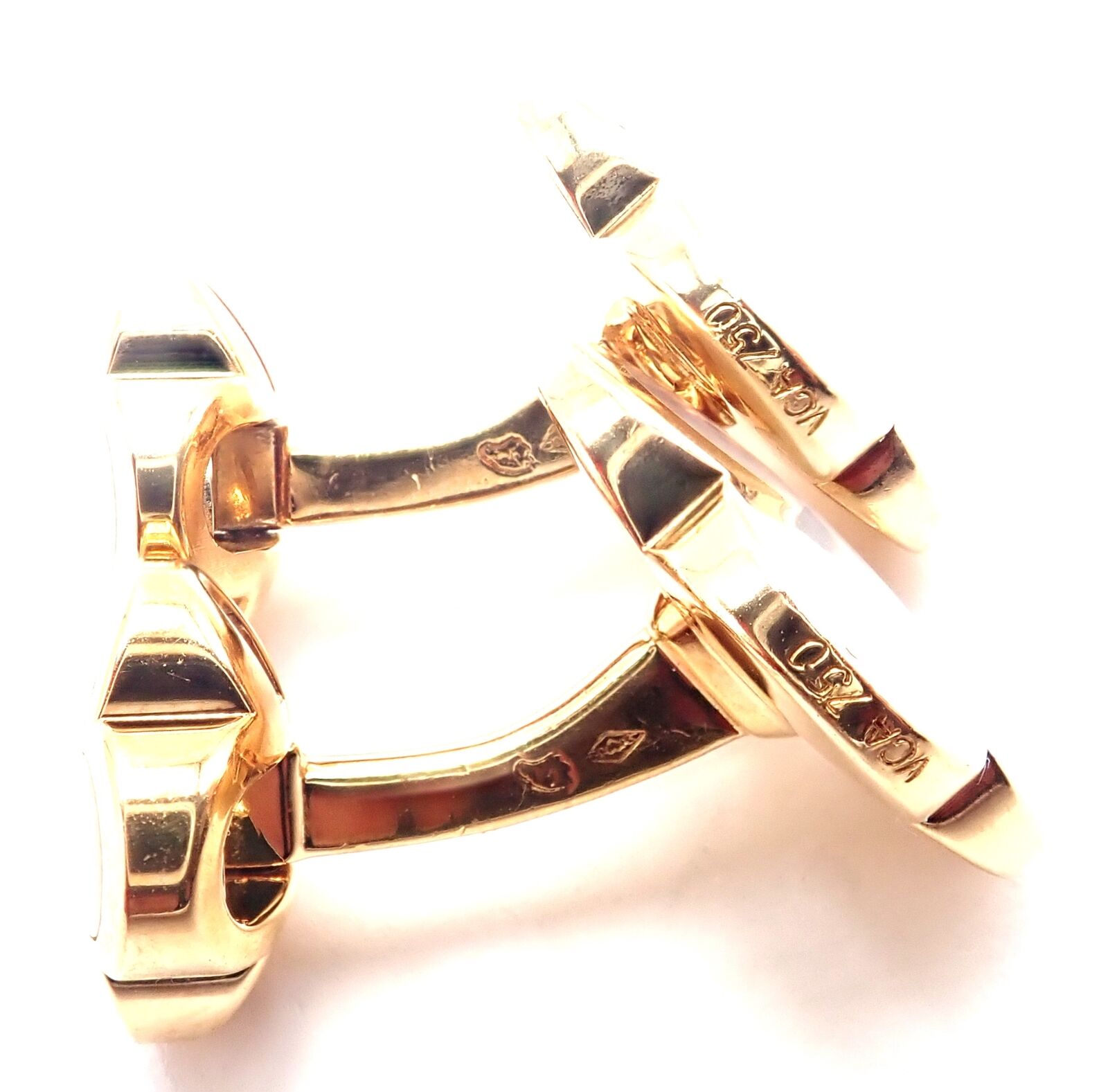 Van Cleef & Arpels 18k Yellow Gold Pure Alhambra Mother Of Pearl Cufflinks Cert. | Fortrove