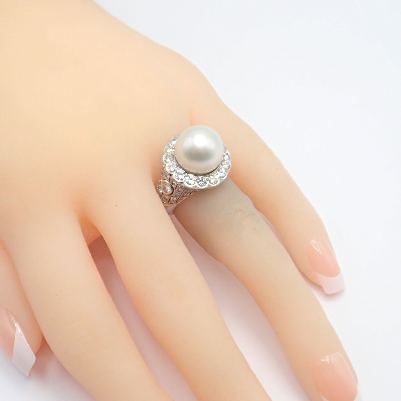 Vintage Estate 18k White Gold Diamond 12.5mm Pearl Cocktail Ring | Fortrove