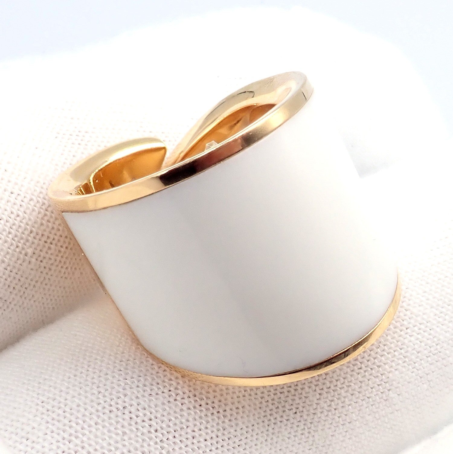 Rare! Vhernier 18k Rose Gold Vague Crossover Camuration Cacholong Ring sz 6 | Fortrove