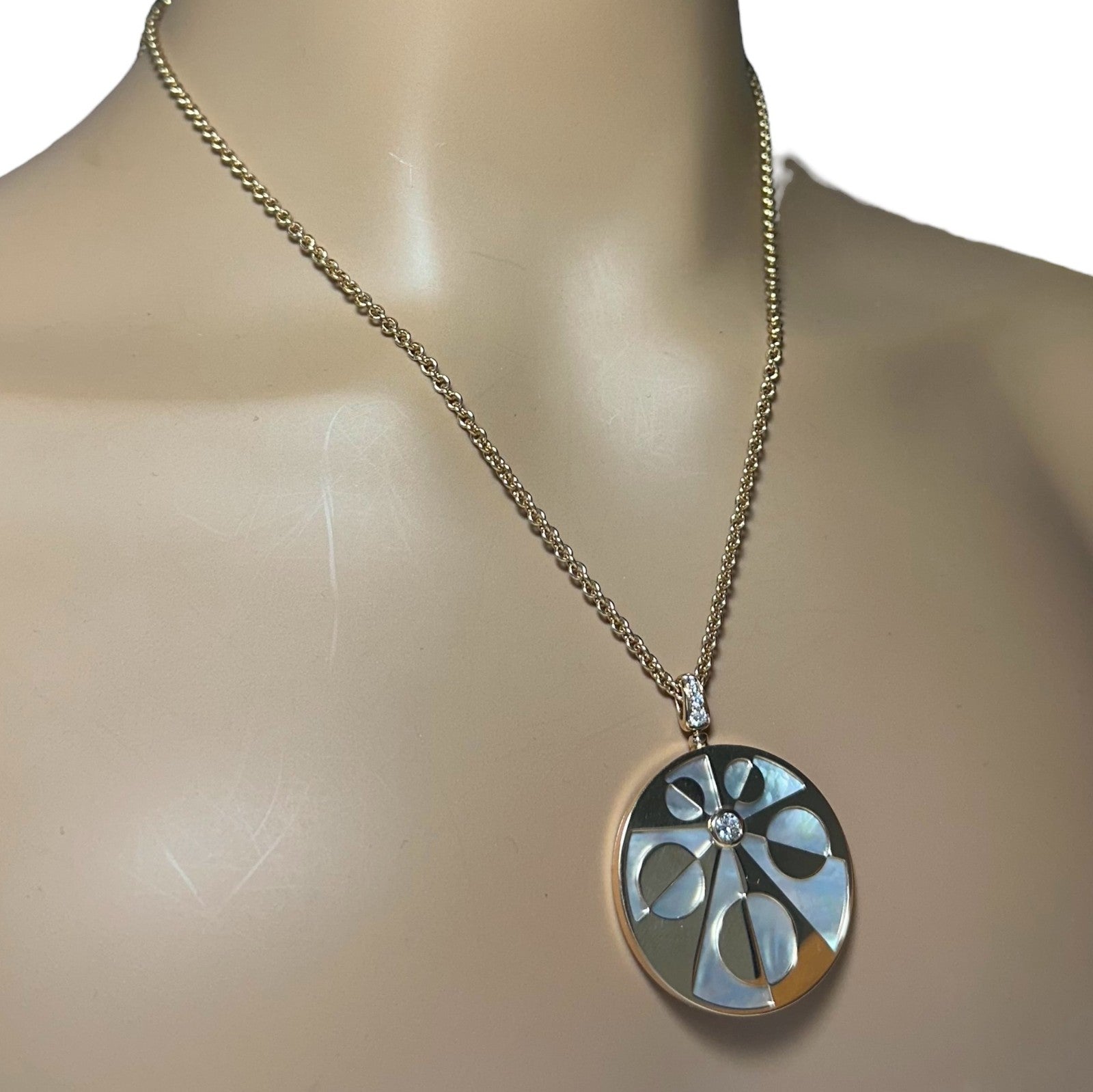 Rare! Bvlgari Bulgari Intarsio 18k Rose Gold Diamond Mother of Pearl Necklace | Fortrove