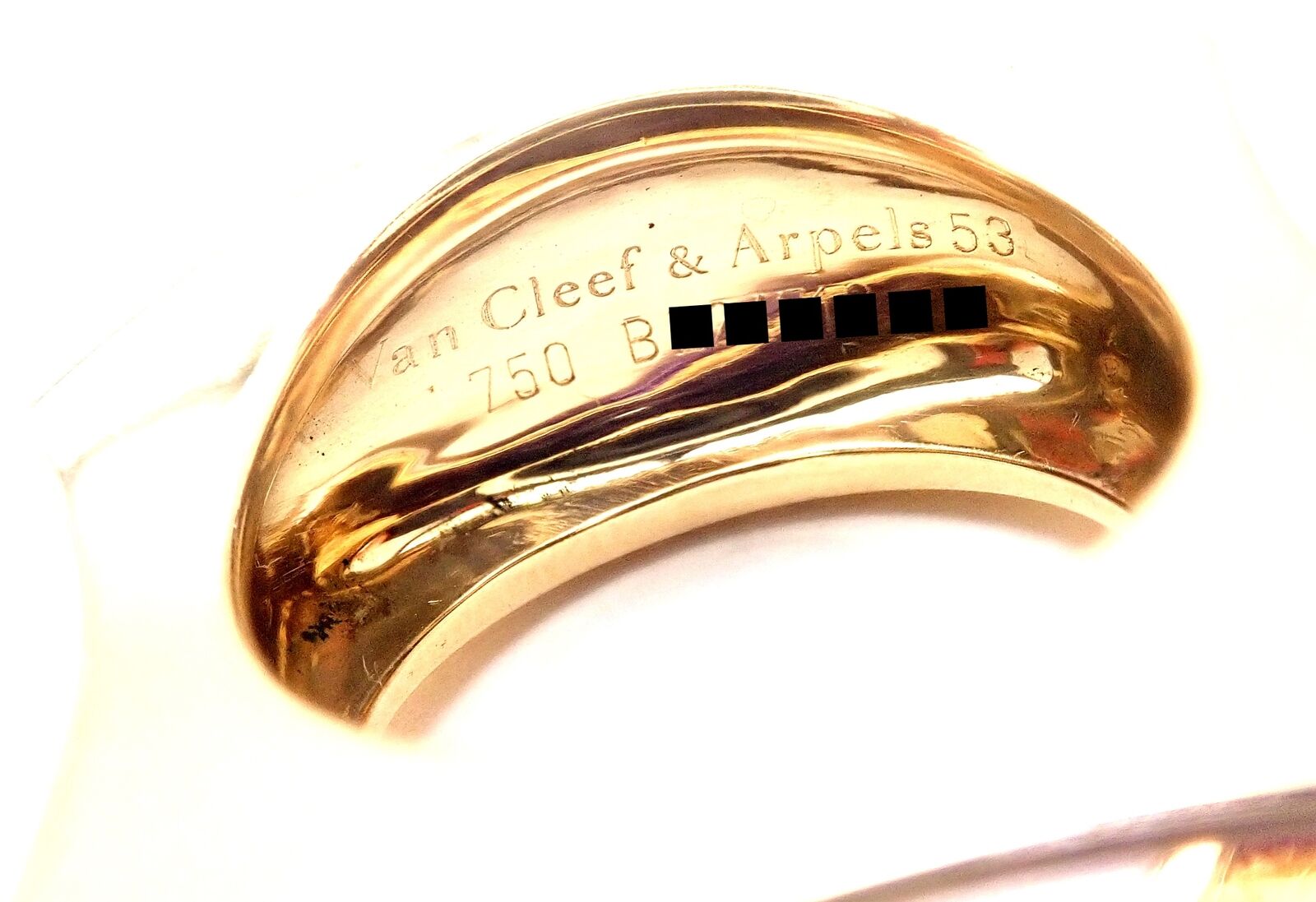 Authentic Van Cleef & Arpels 18k Yellow Gold Diamond Large Amethyst Ring | Fortrove