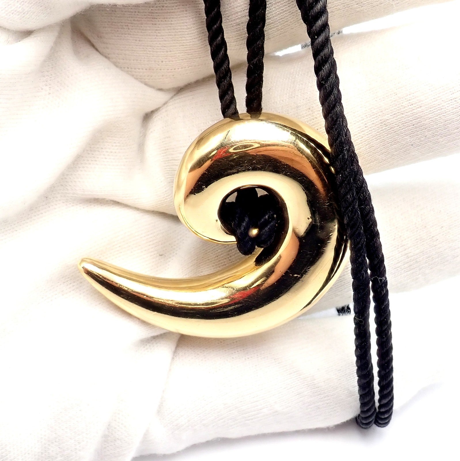 Vintage! Tiffany & Co 18k Yellow Gold Cummings Large Spiral Nautilus Necklace | Fortrove