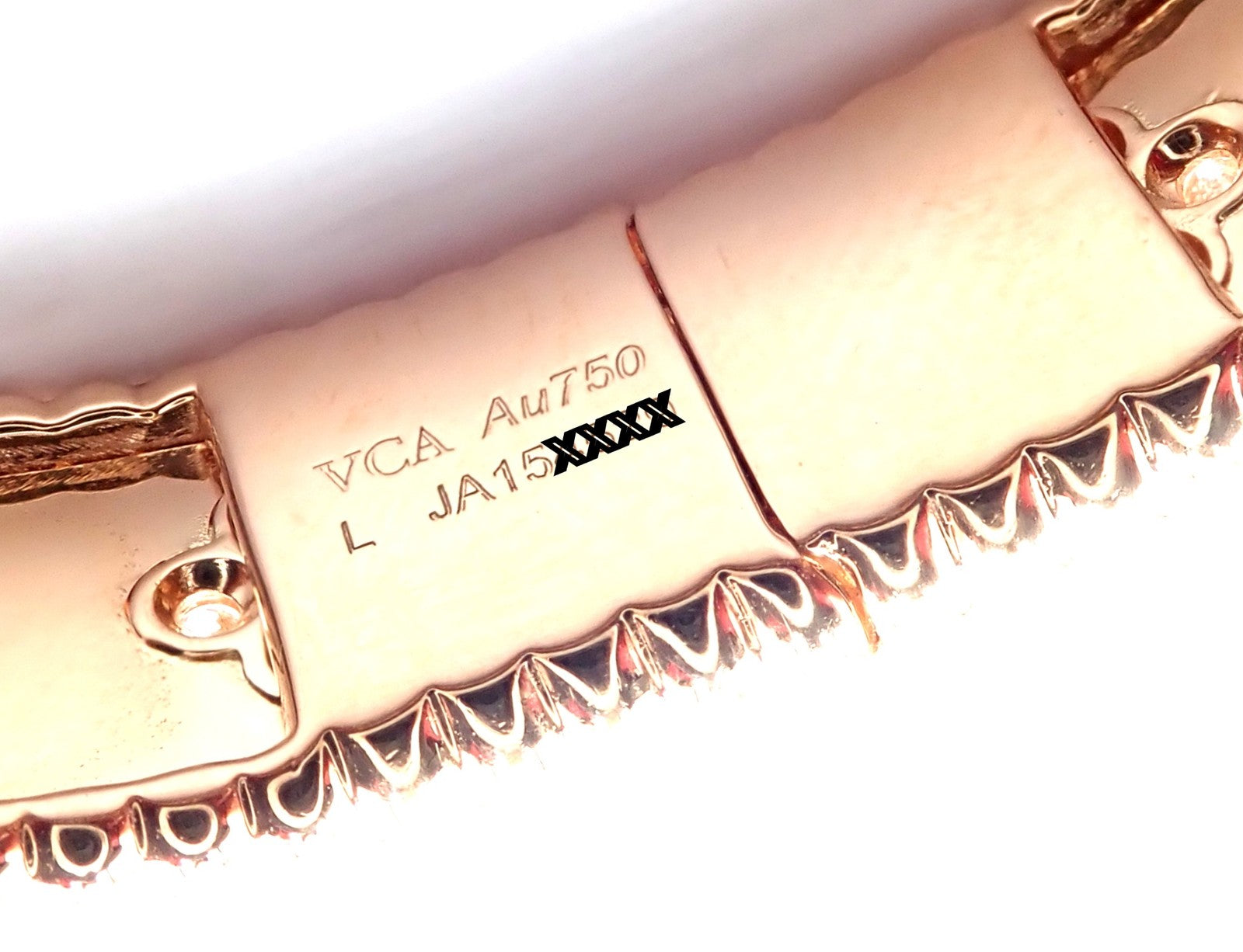 Authentic! Van Cleef & Arpels 18k Rose Gold Diamond Clovers Bangle Bracelet | Fortrove