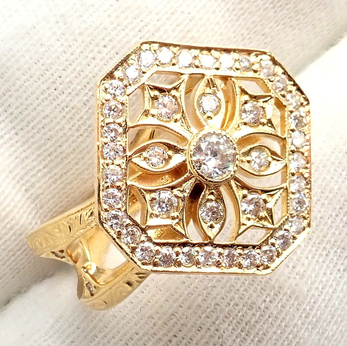 Loree Rodkin Jewelry & Watches:Fine Jewelry:Rings Authentic Loree Rodkin 18k Yellow Gold Diamond Gothic Cross Ring