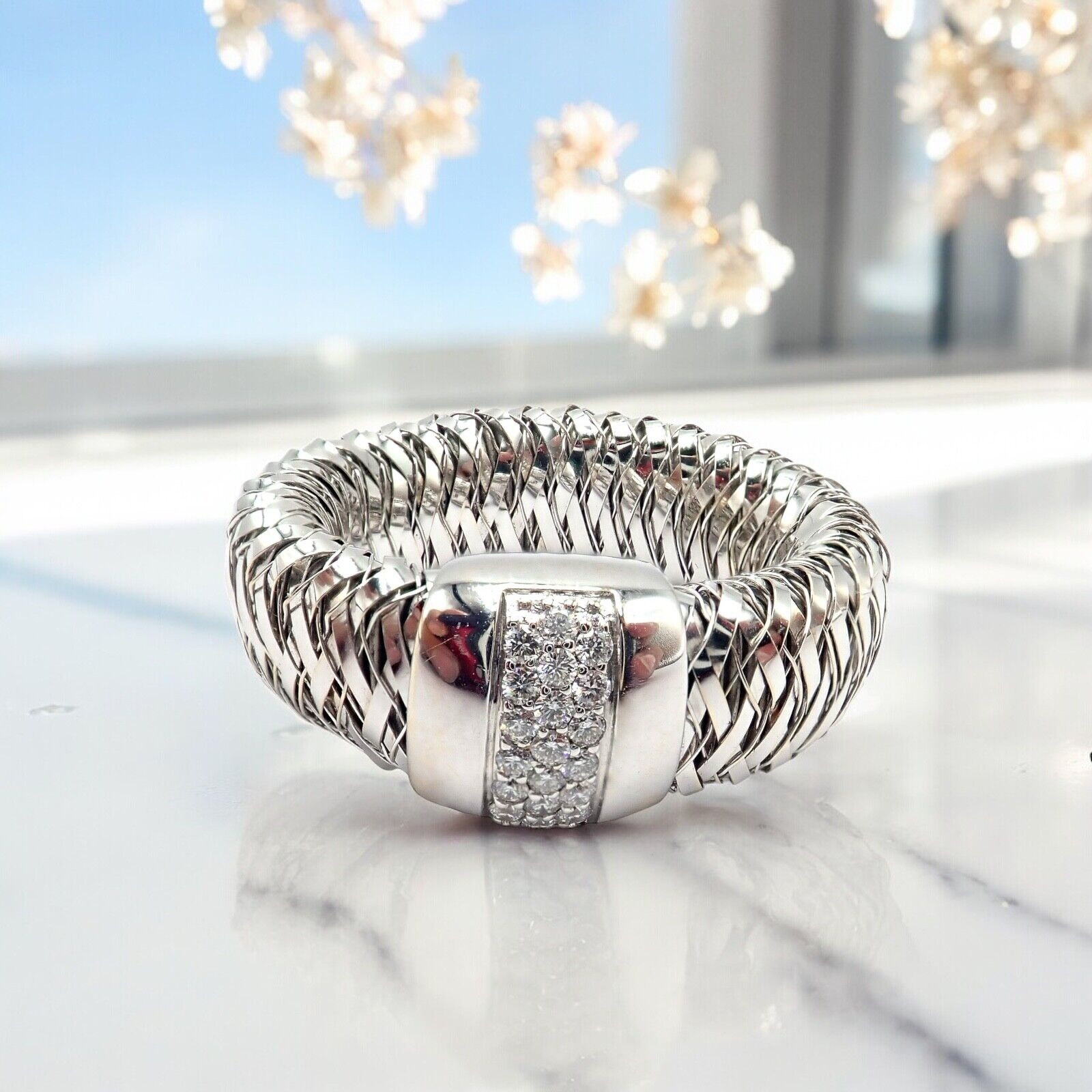 Authentic! Roberto Coin Primavera 18k White Gold Diamond Flexible 10mm Ring | Fortrove