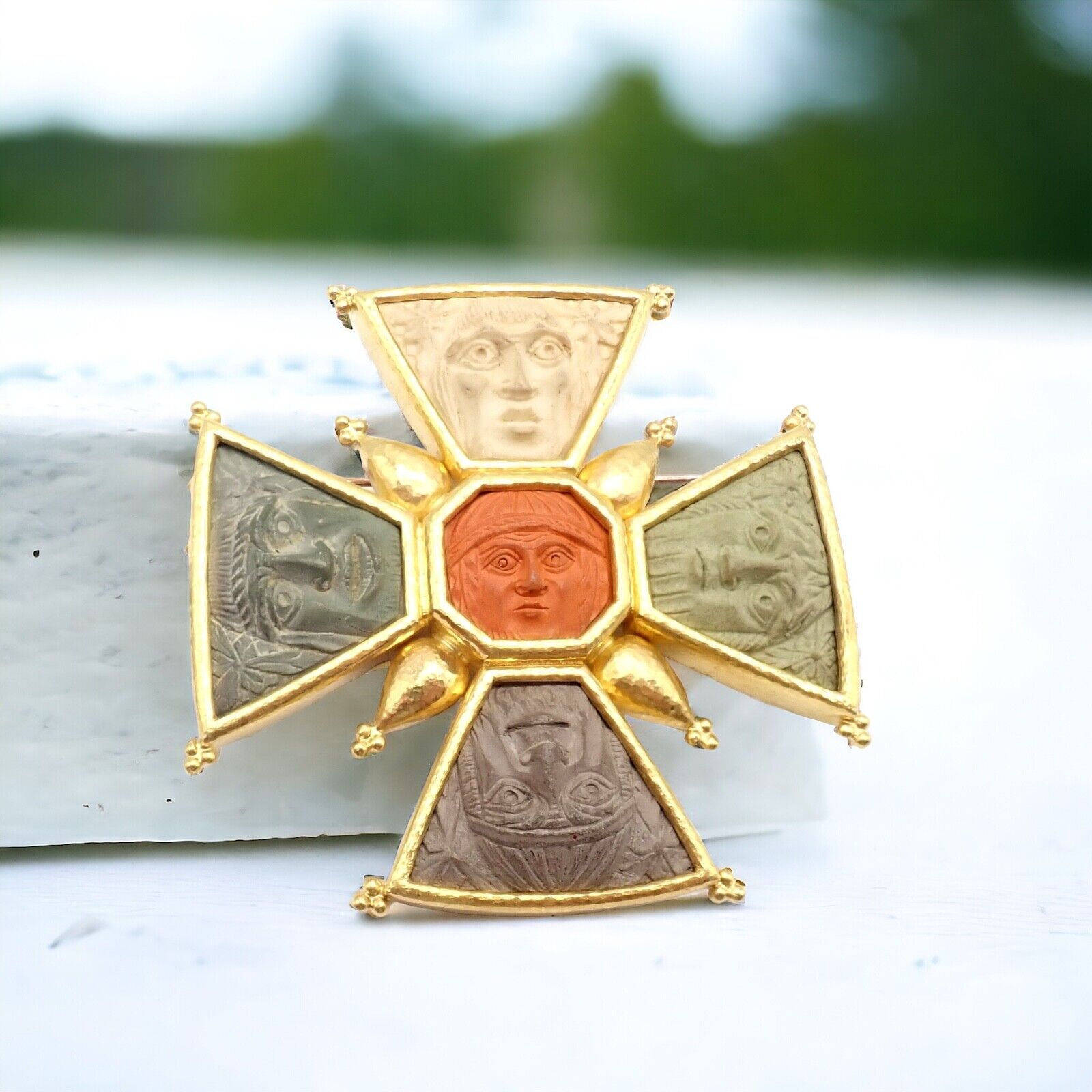 Elizabeth Locke 18k Yellow Gold Bomarzo 5 Faces Maltese Cross Brooch Pendant | Fortrove