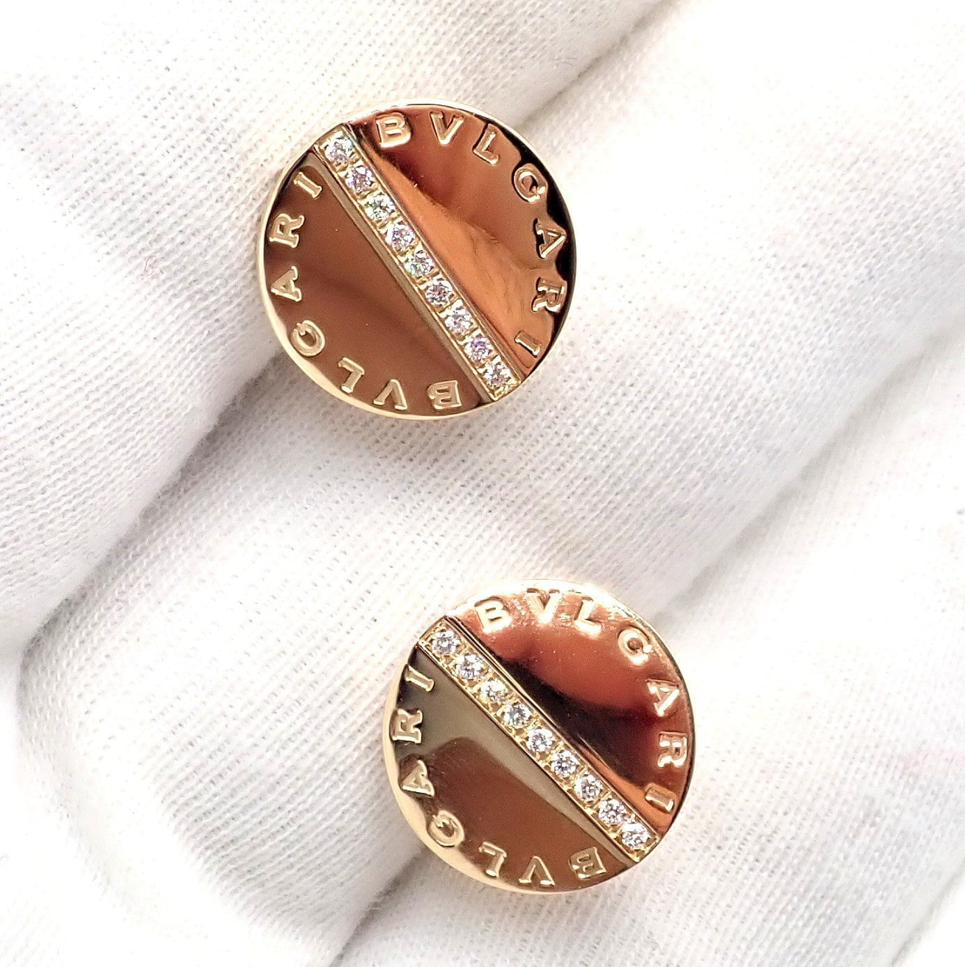 Authentic! Bvlgari Bulgari 18k Yellow Gold Diamond Classic Round Cufflinks | Fortrove