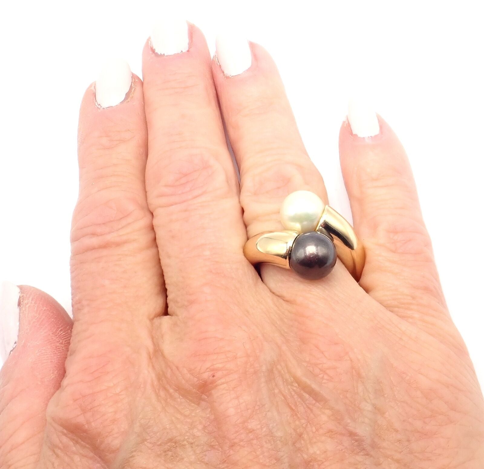 Authentic! Cartier Toi Et Moi 18k Yellow Gold White Black Pearl Bypass Band Ring | Fortrove