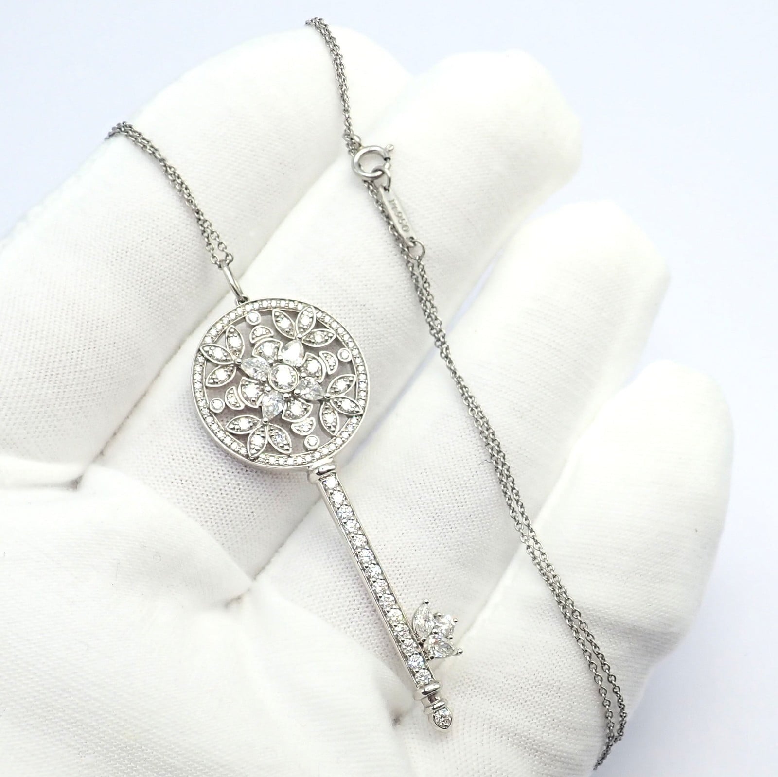Authentic! Tiffany & Co Platinum Large Victoria Vine Key Pendant Necklace | Fortrove