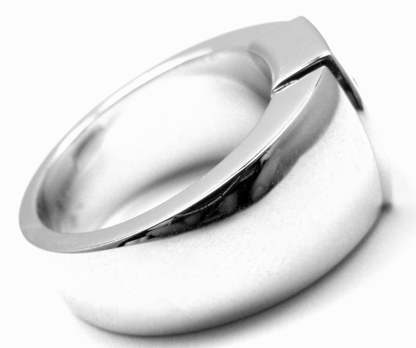 Rare! Authentic Cartier La Dona 18k White Gold Peridot Ring Box Certificate | Fortrove