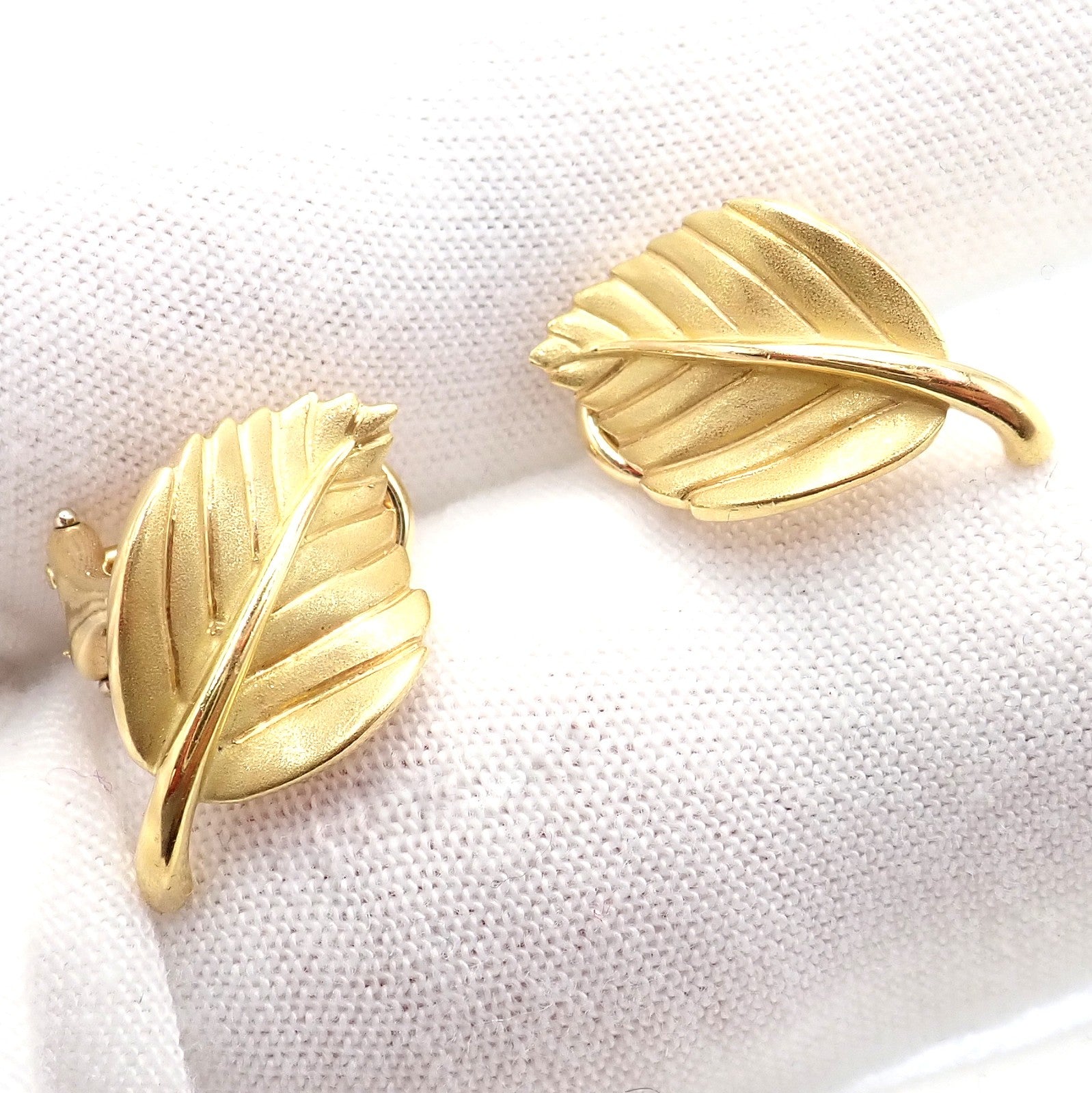 Vintage! Authentic Tiffany & Co Leaf 18k Yellow Gold Earrings 2003 | Fortrove