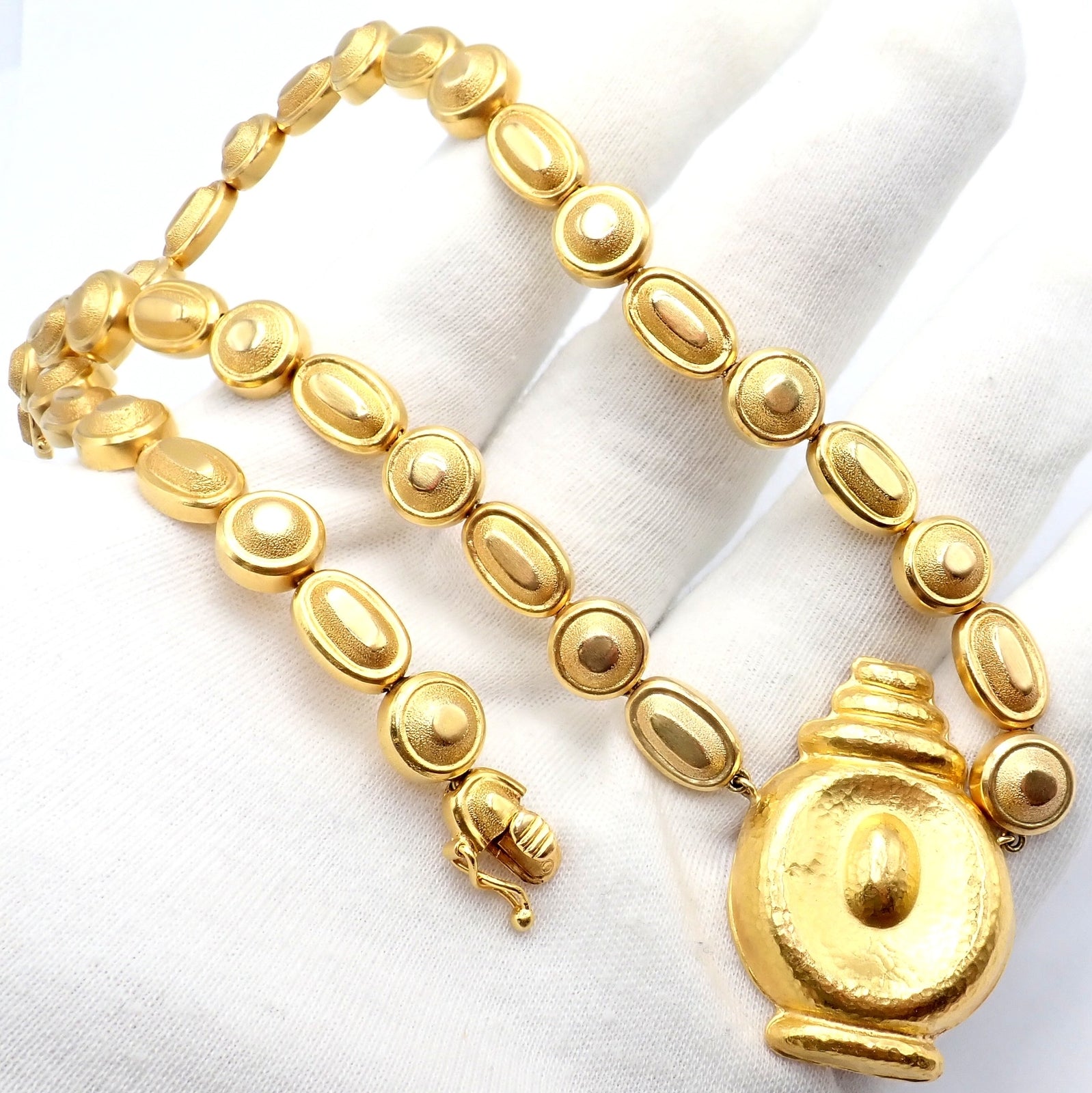 Vintage Estate Ilias Lalaounis 18k Yellow Gold Vase Hammered Necklace | Fortrove
