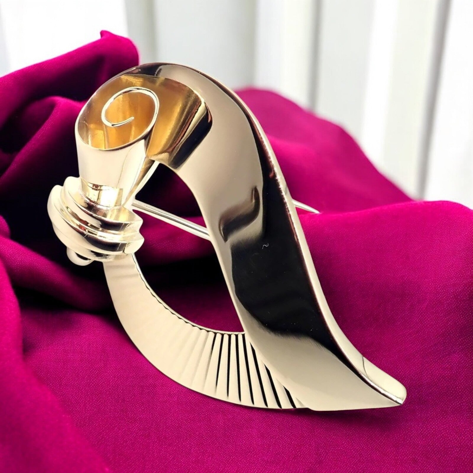 Vintage! Authentic Cartier 14k Yellow Gold Art Deco Brooch Pin | Fortrove