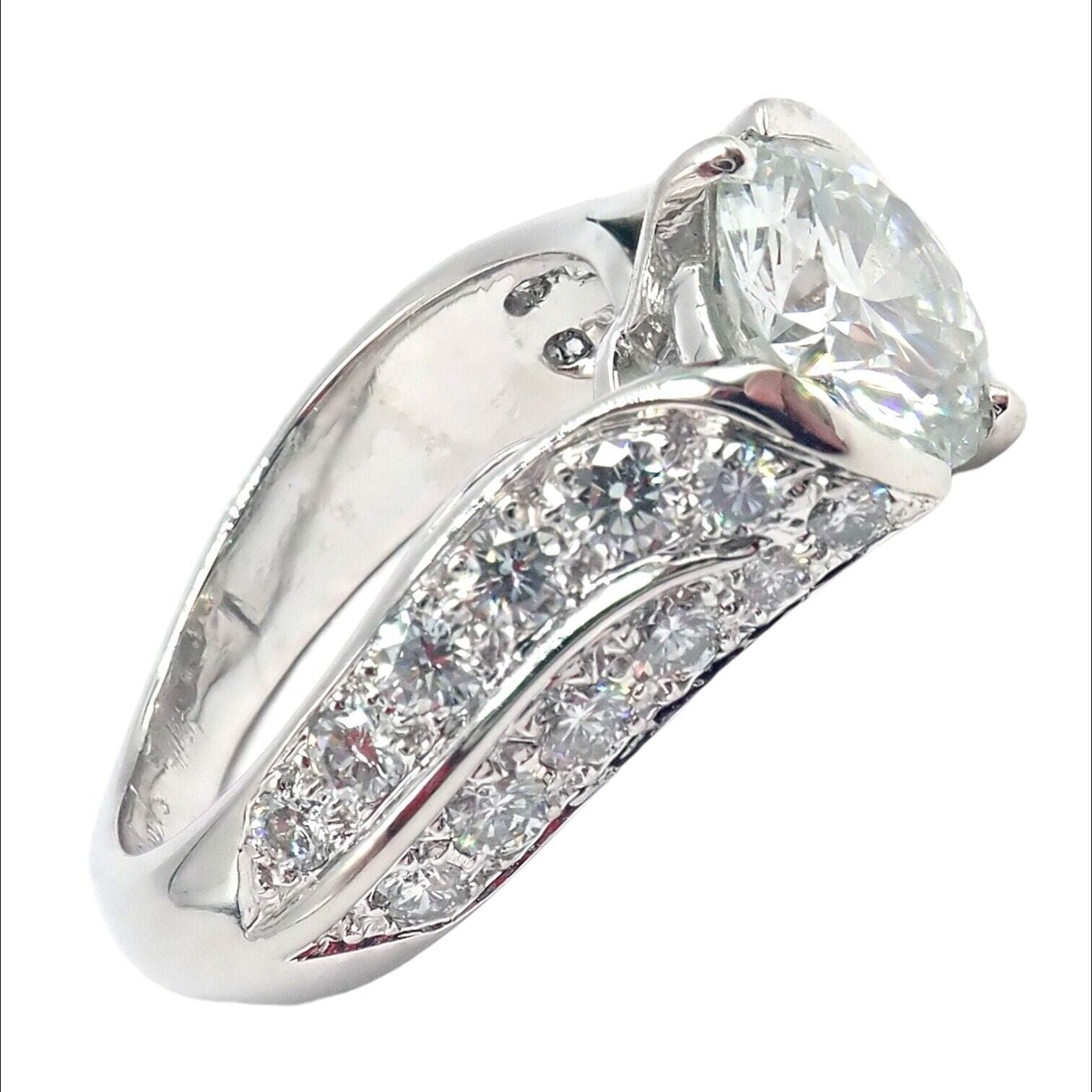 Authentic! Van Cleef & Arpels Platinum 1.88ct VVS1 E Diamond Engagement Ring GIA | Fortrove