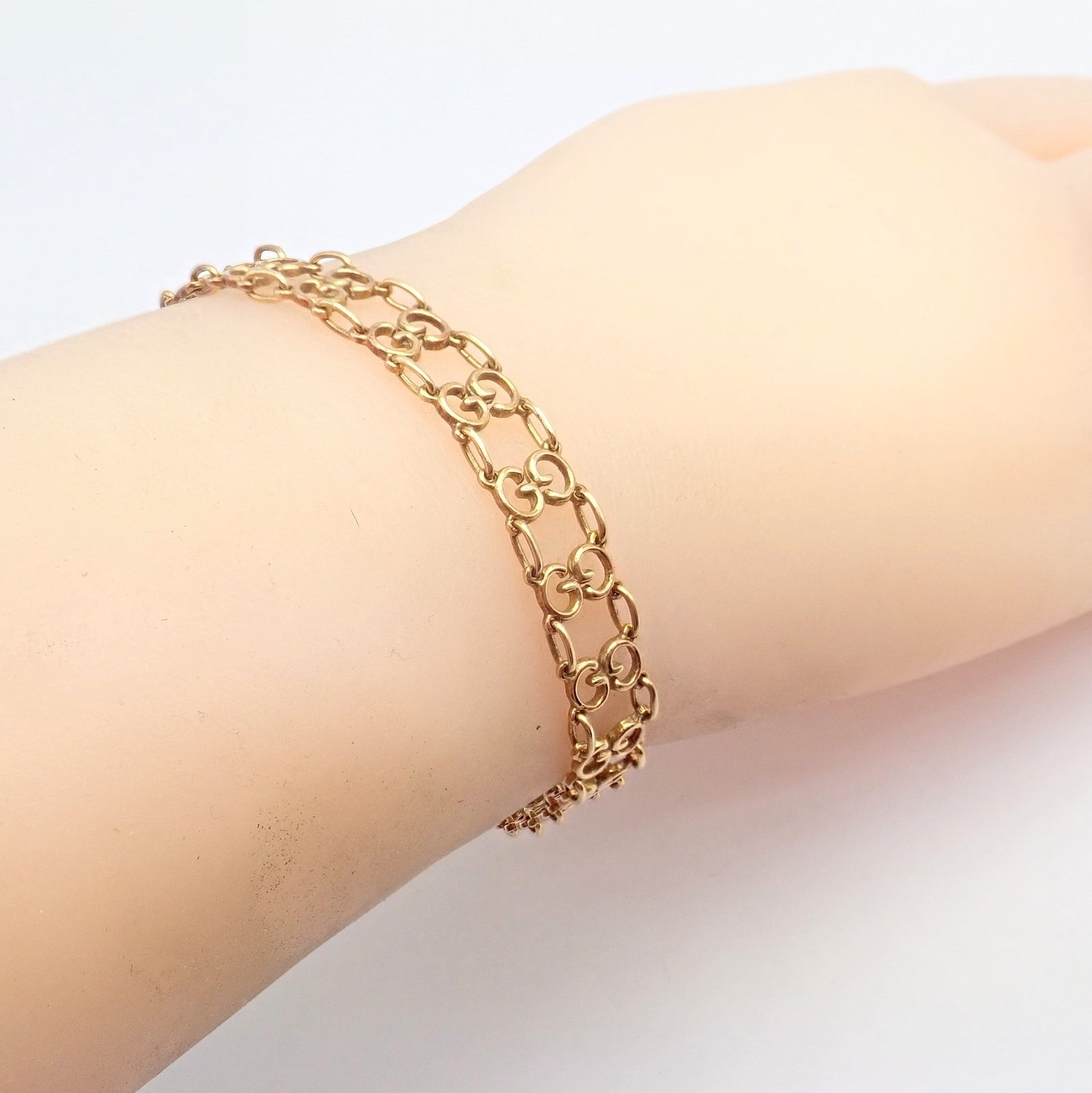 Vintage! Authentic Gucci 18k Yellow Gold Logo Bracelet | Fortrove