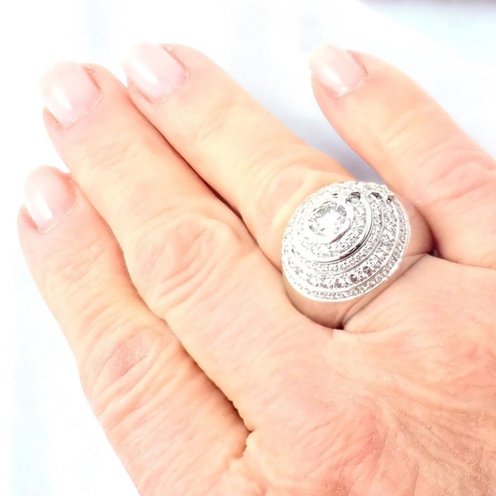Authentic! Chanel Comete Star 18k White Gold Diamond Large Spinning Dome Ring | Fortrove