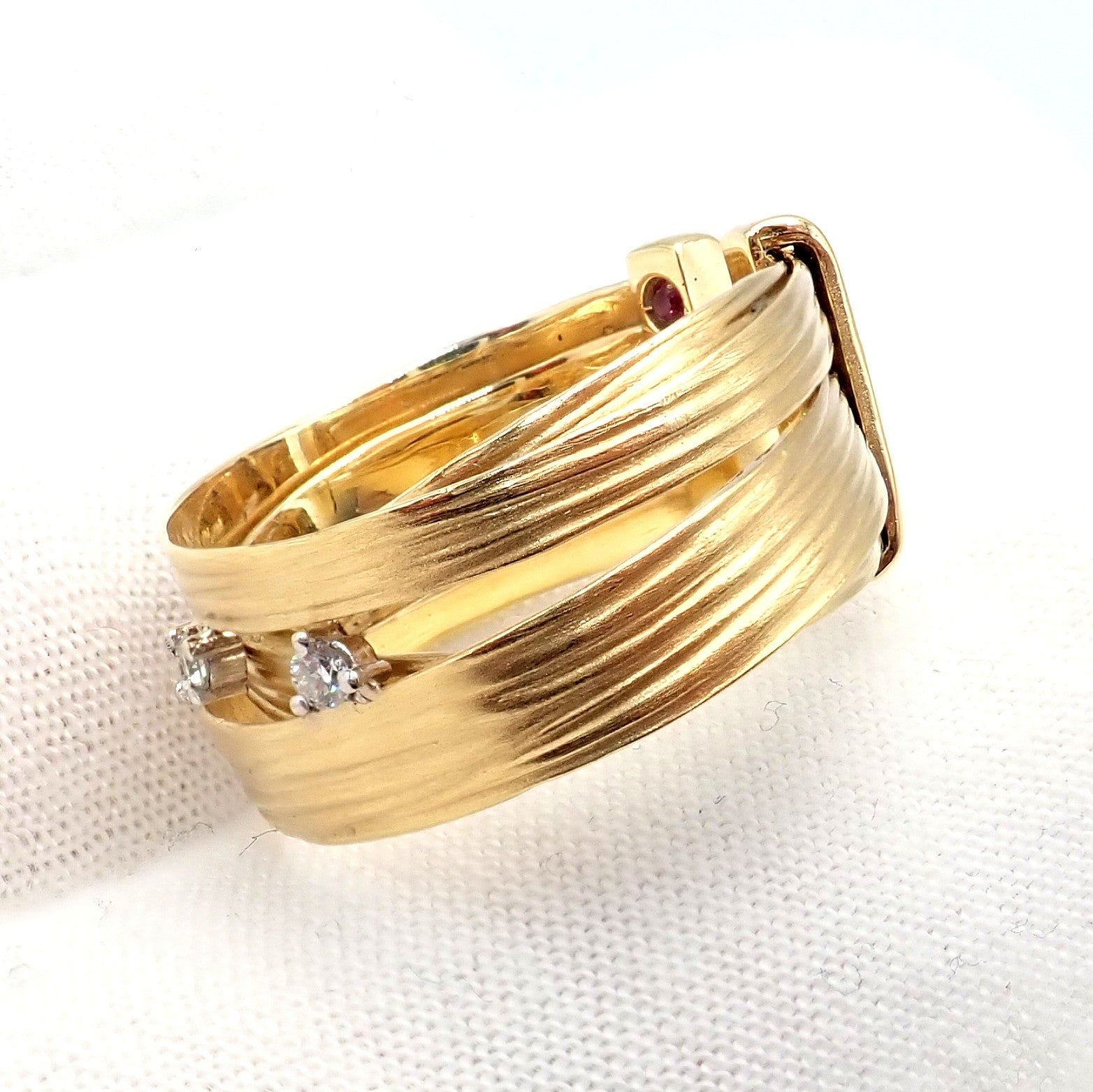 Authentic! Roberto Coin 18k Yellow Gold Diamond Silk Weave Ring sz 7 | Fortrove