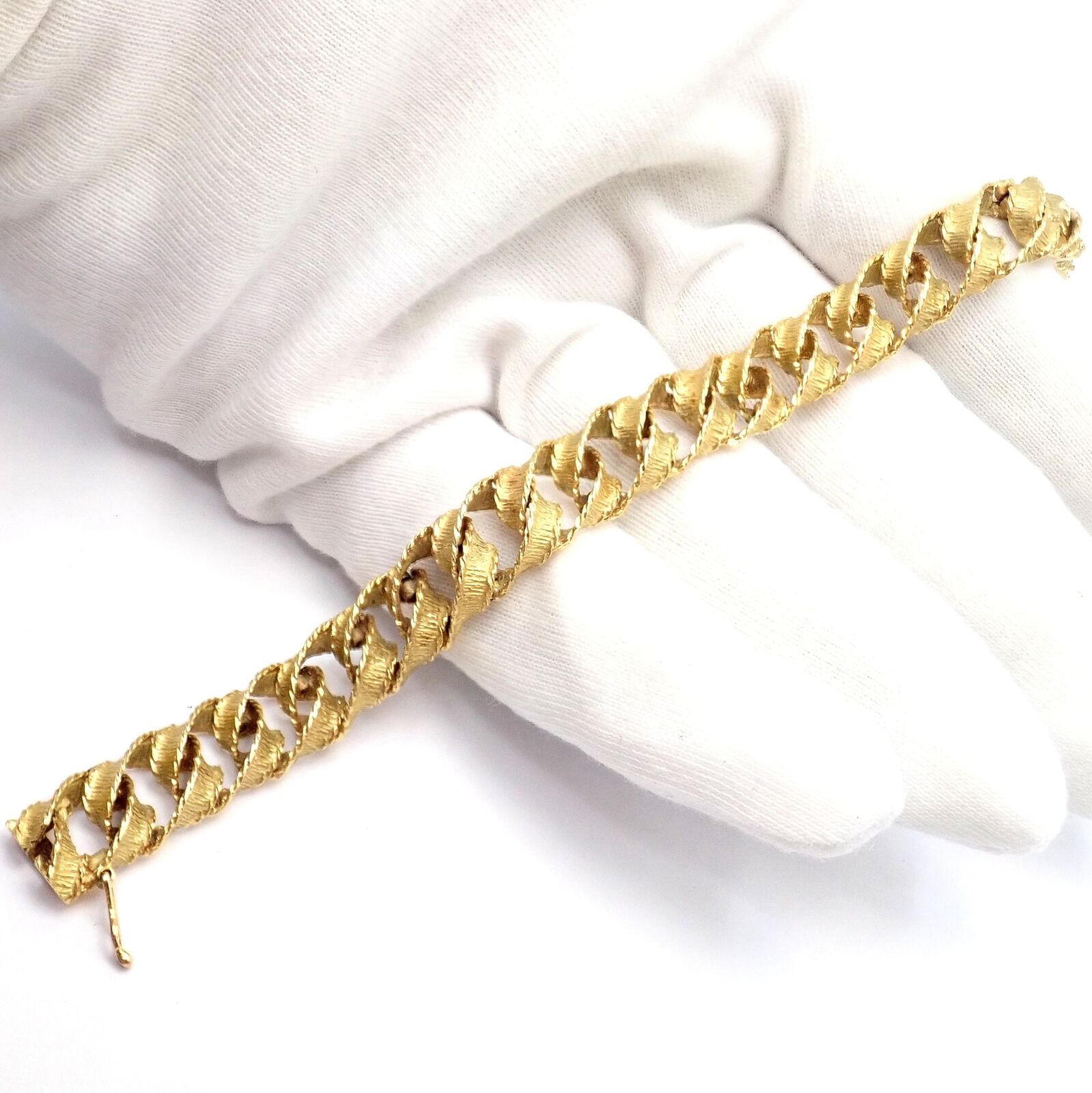 Authentic! Vintage Tiffany & Co 18k Yellow Gold France Ribbon Curb Bracelet 1987 | Fortrove