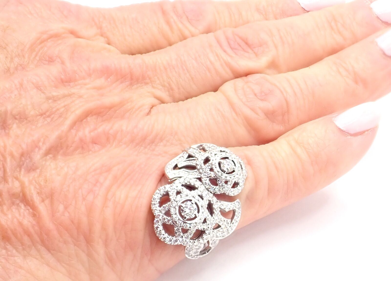 Authentic! Chanel Camellia Two Flower 18k White Gold Diamond Ring | Fortrove
