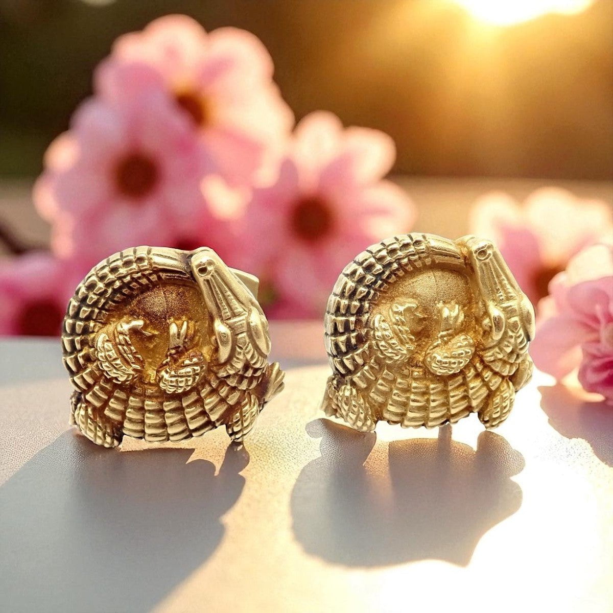 Rare! Vintage Kieselstein Cord 18k Yellow Gold Coiled Alligator Cufflinks 1980 | Fortrove