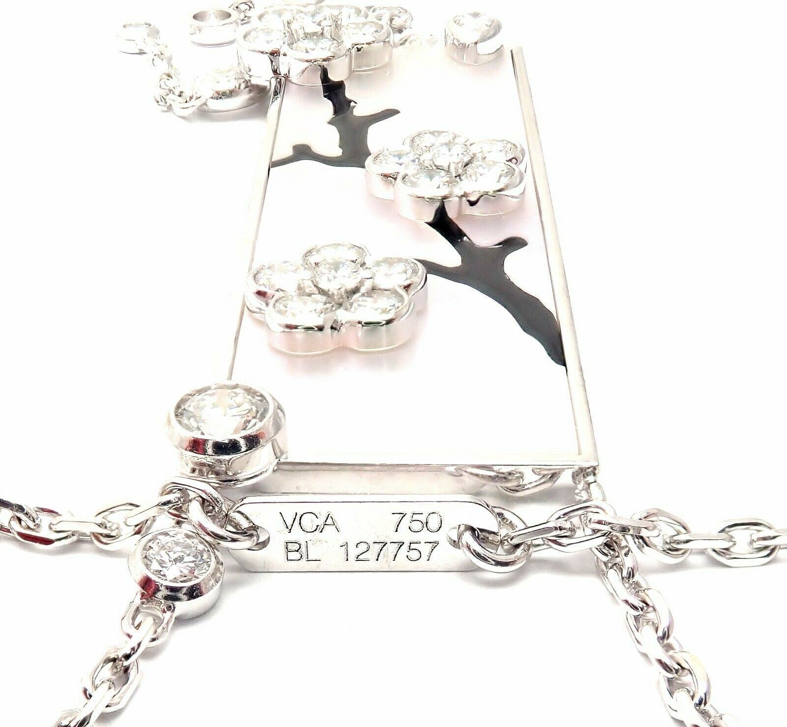 Authentic! Van Cleef & Arpels Miroir Des Eaux 18k Gold Diamond MOP Necklace | Fortrove