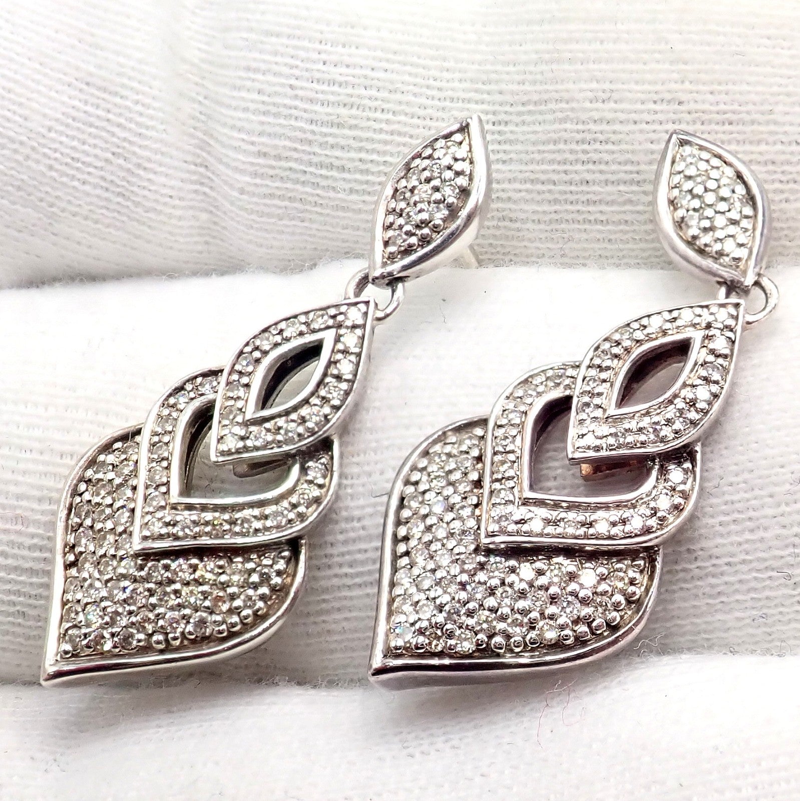 Authentic! John Hardy JH Silver Naga Diamond Heart Earrings | Fortrove