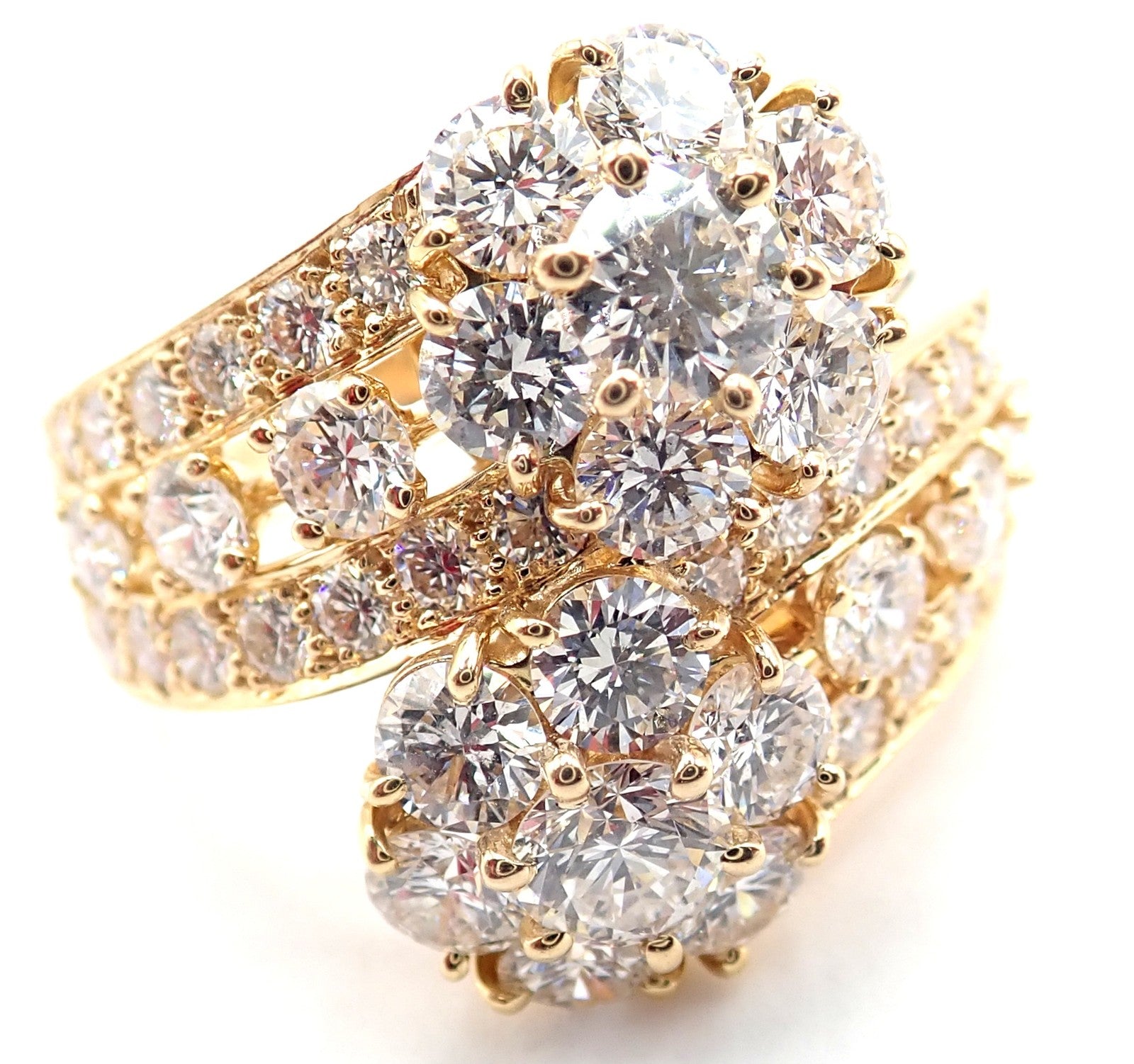 Authentic! Van Cleef & Arpels Snowflake 18k Yellow Gold Diamond Two Flower Ring | Fortrove