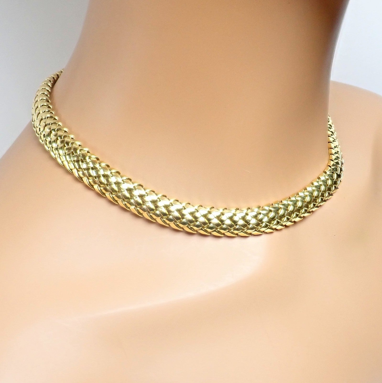 Authentic! Tiffany & Co Vannerie 18k Yellow Gold Basket Weave Necklace | Fortrove