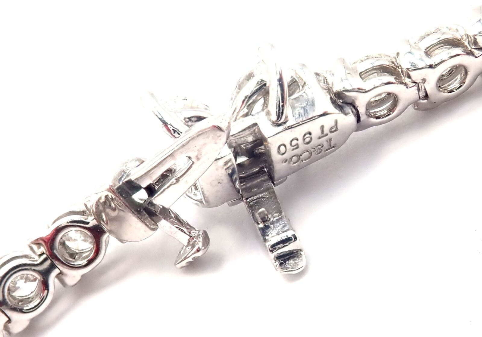 Authentic! Tiffany & Co Victoria Platinum 4.49ct Diamond Line Tennis Bracelet | Fortrove
