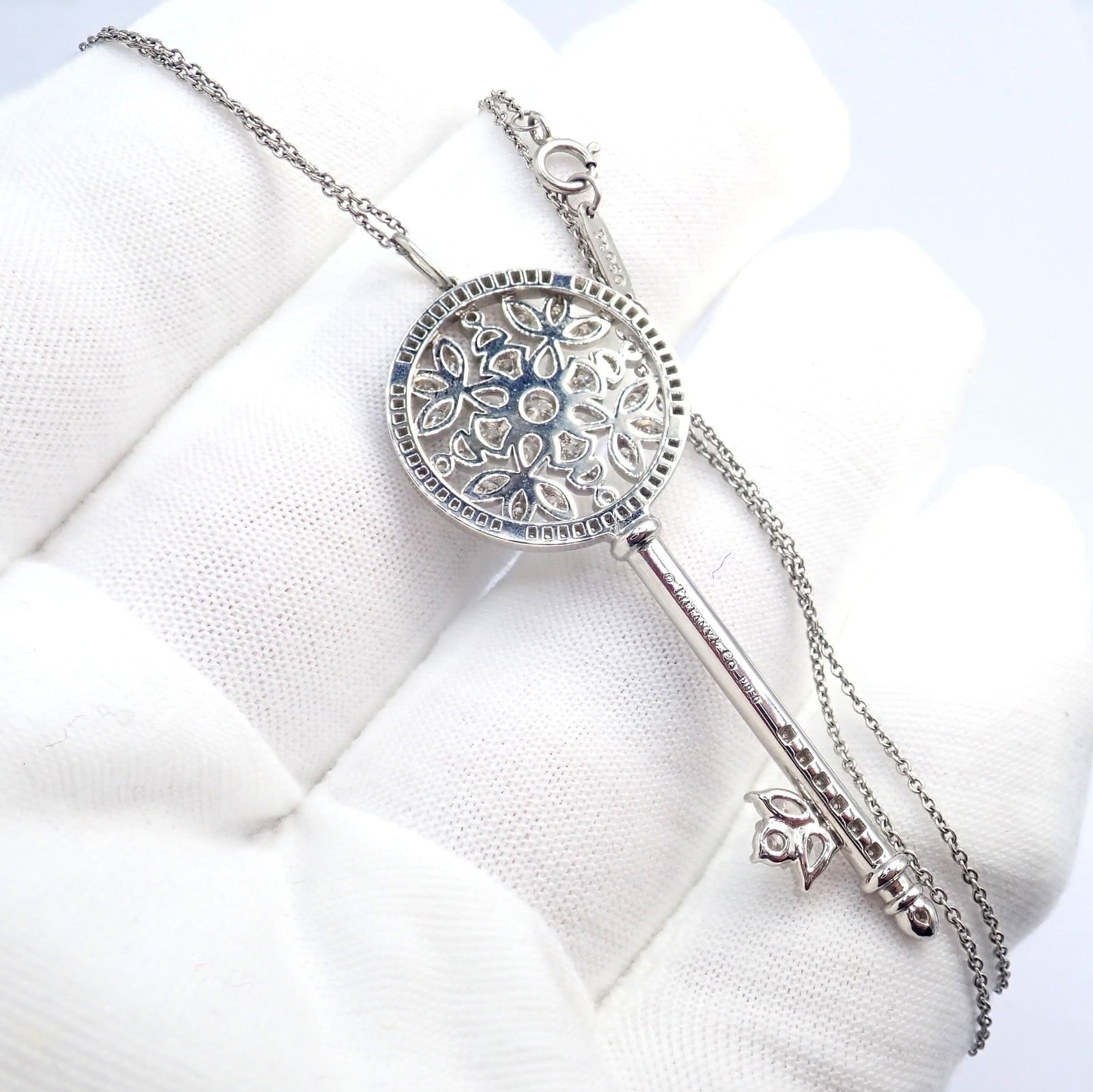 Authentic! Tiffany & Co Platinum Large Victoria Vine Key Pendant Necklace | Fortrove