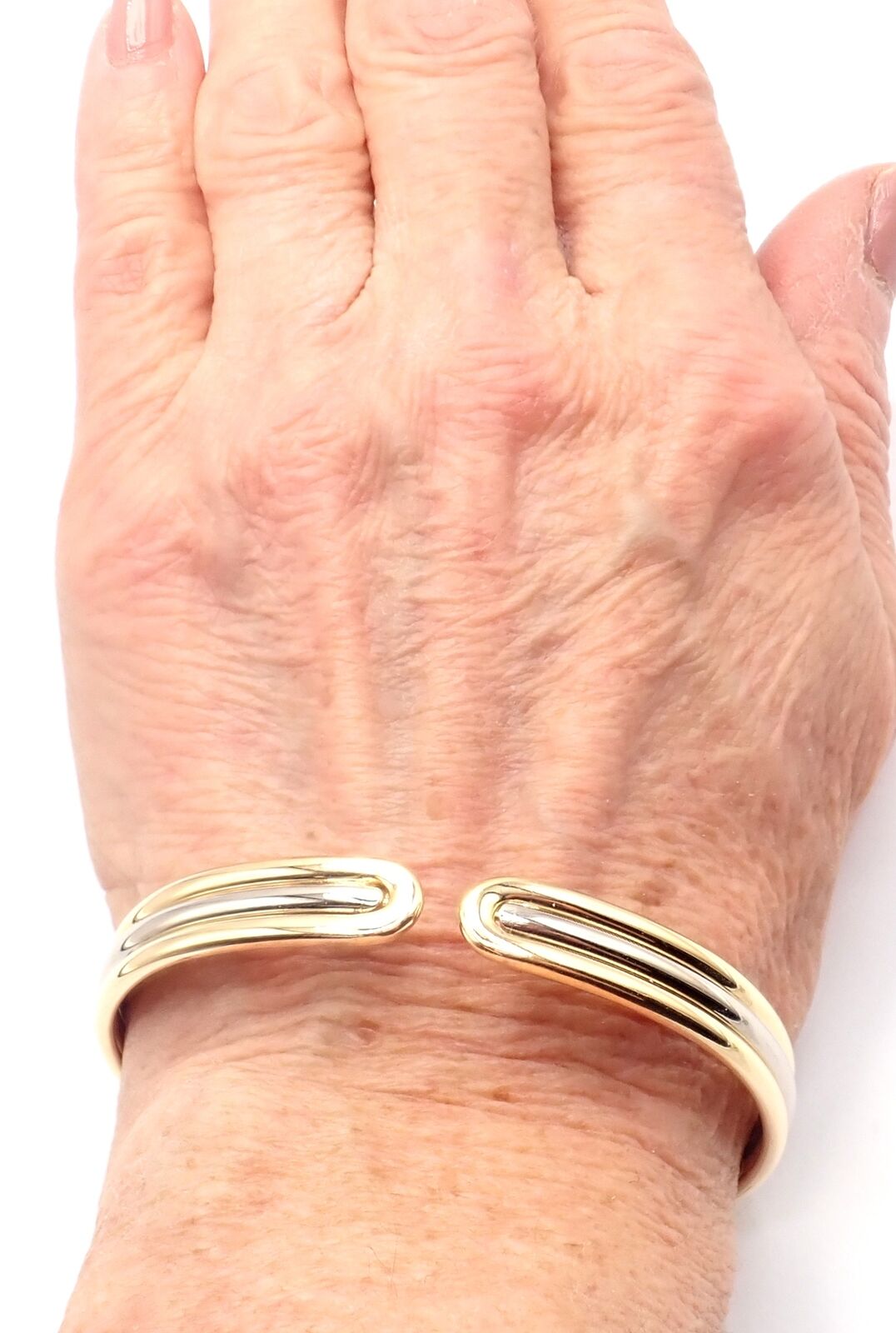 Authentic! Van Cleef & Arpels 18k Yellow & White Gold Bangle Cuff Bracelet Paper | Fortrove