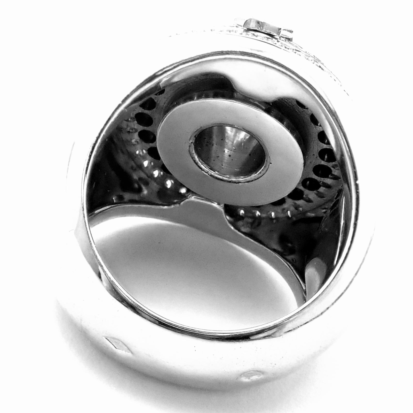 Authentic! Chanel Comete Star 18k White Gold Diamond Large Spinning Dome Ring | Fortrove