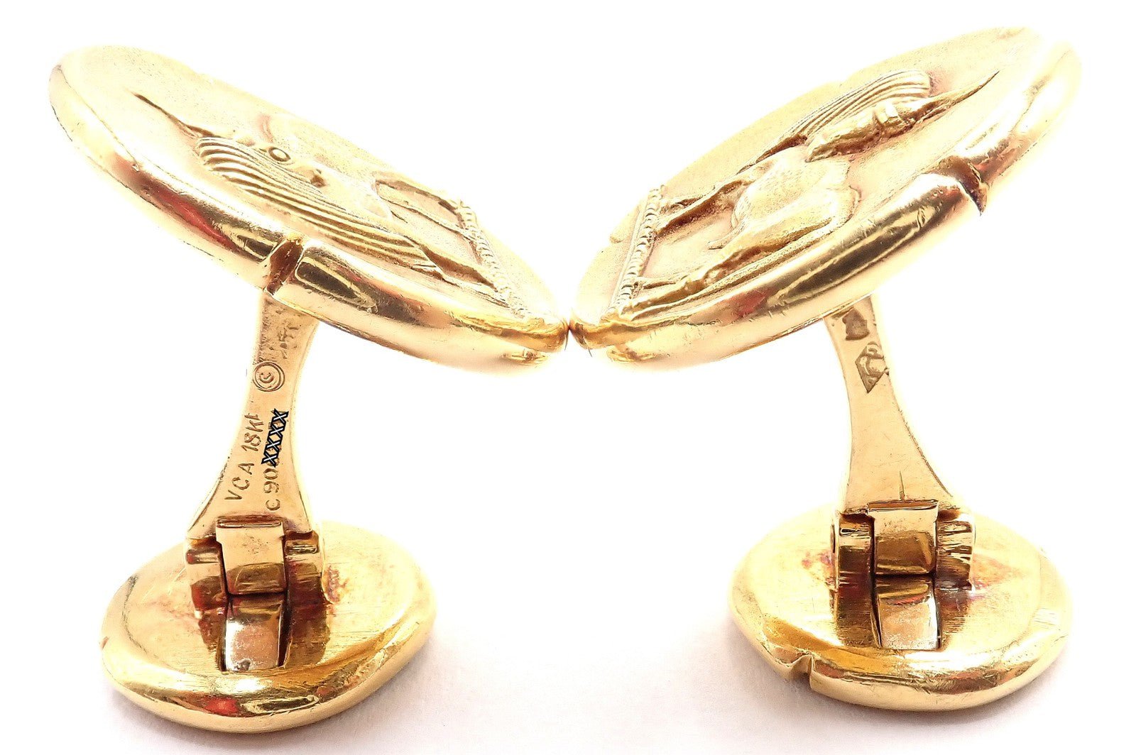 Vintage! Van Cleef & Arpels G. L'Enfant 18k Yellow Gold Zodiac Taurus Cufflinks | Fortrove