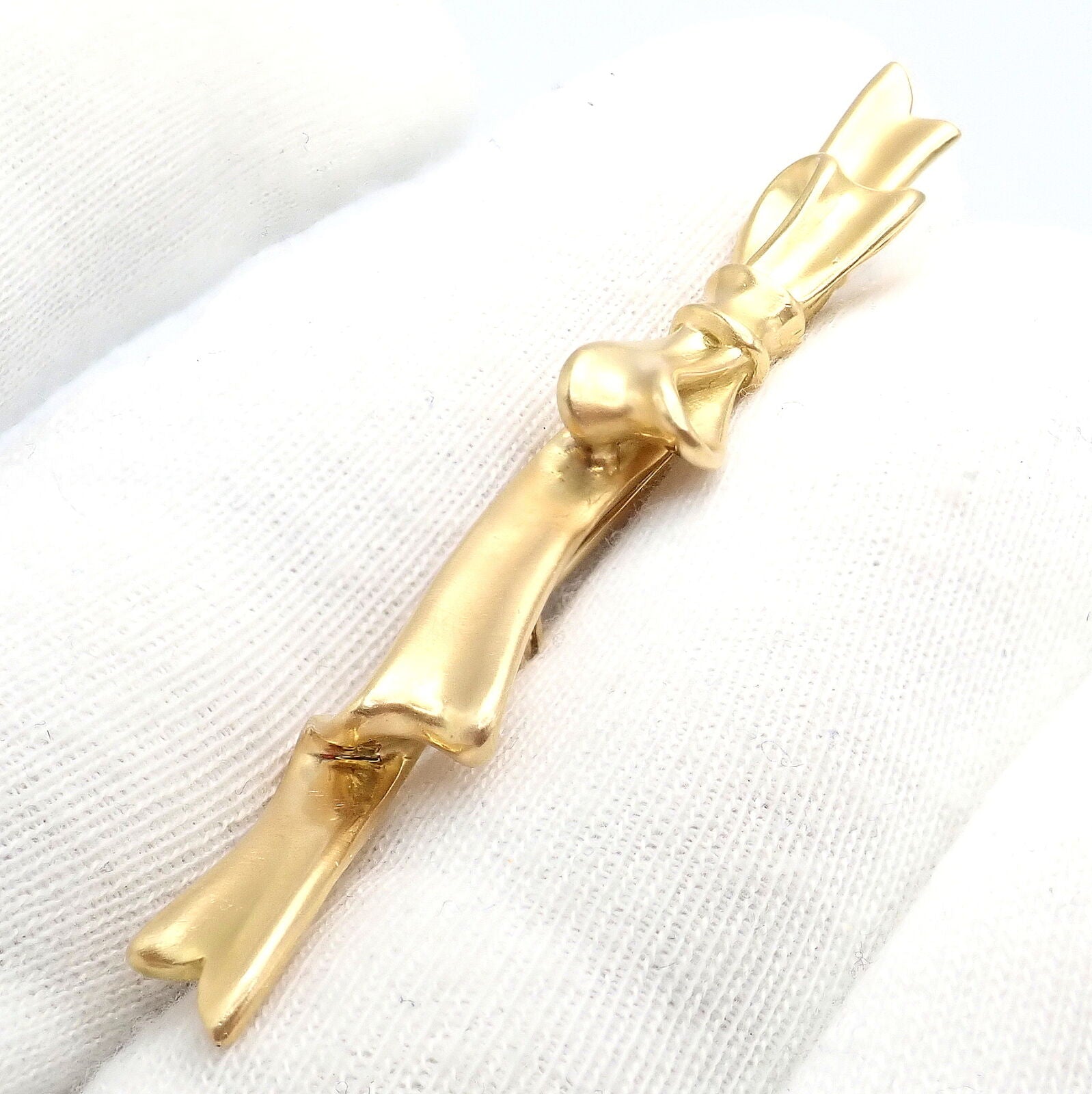 Authentic! Angela Cummings 18k Yellow Gold Long Ribbon Bow Pin Brooch 1984 | Fortrove