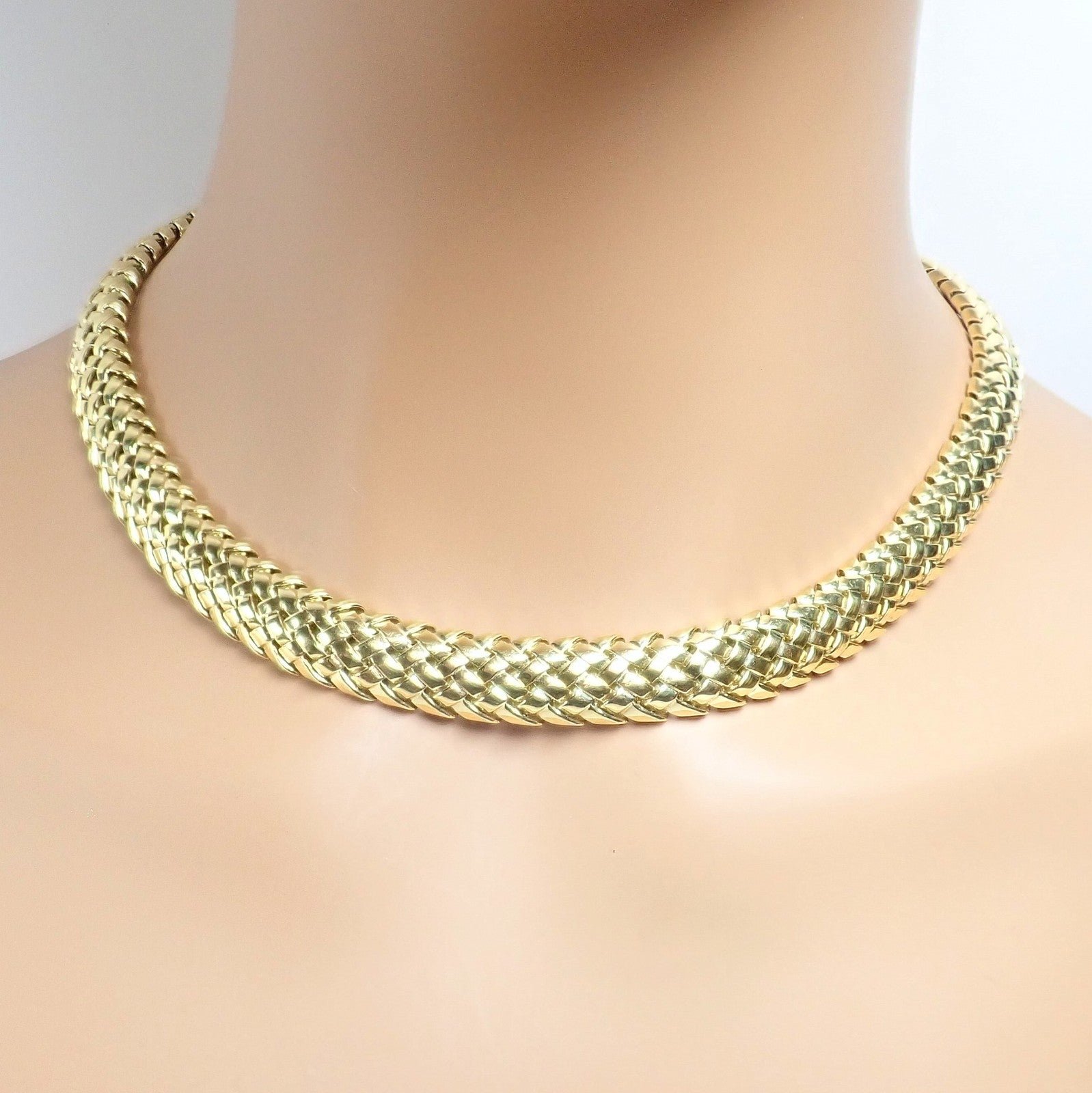 Authentic! Tiffany & Co Vannerie 18k Yellow Gold Basket Weave Necklace | Fortrove