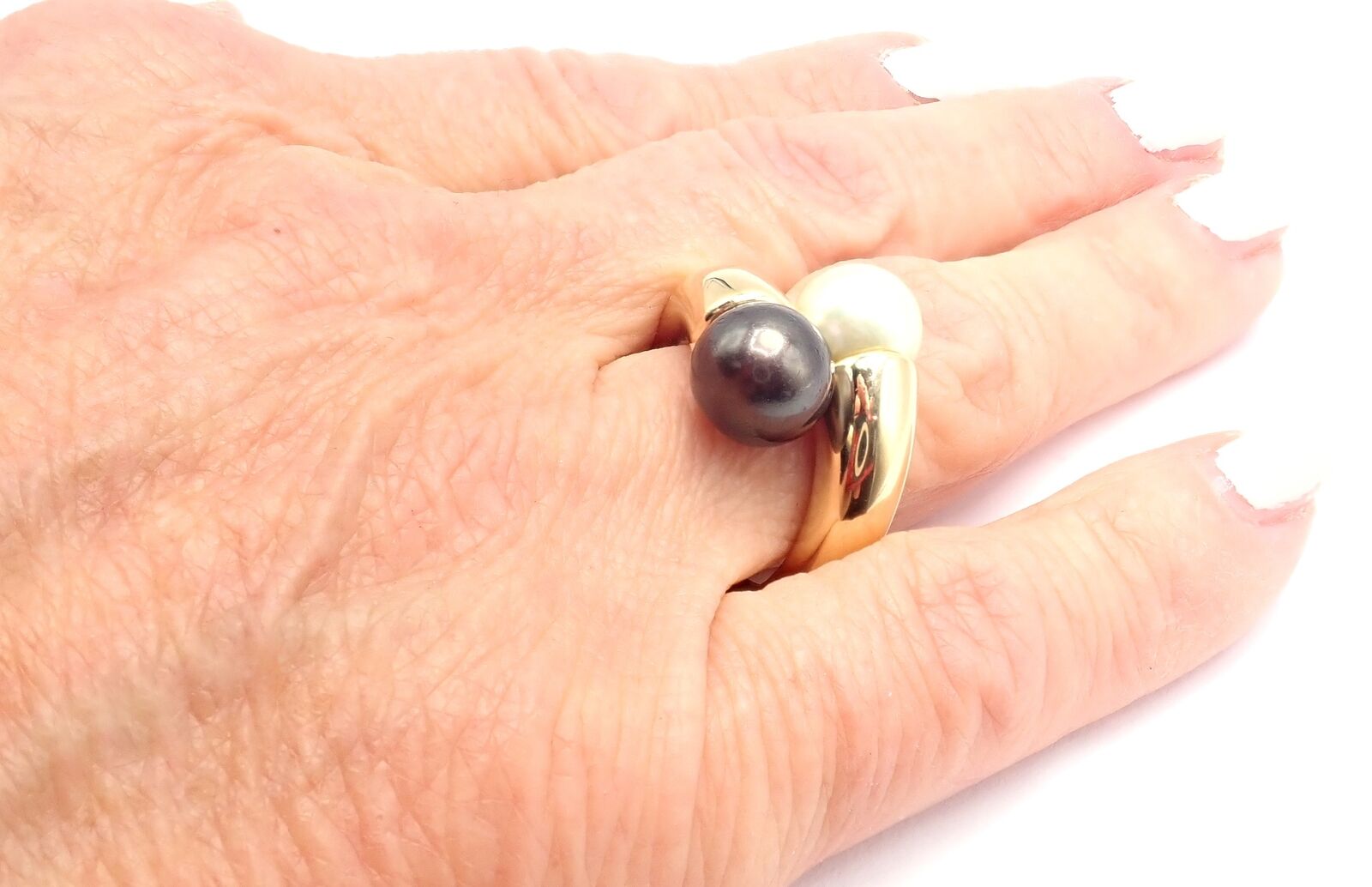 Authentic! Cartier Toi Et Moi 18k Yellow Gold White Black Pearl Bypass Band Ring | Fortrove
