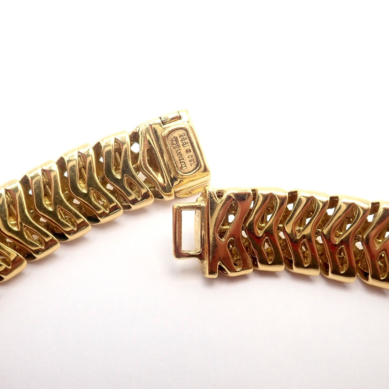 Authentic! Tiffany & Co Vannerie 18k Yellow Gold Basket Weave Necklace | Fortrove