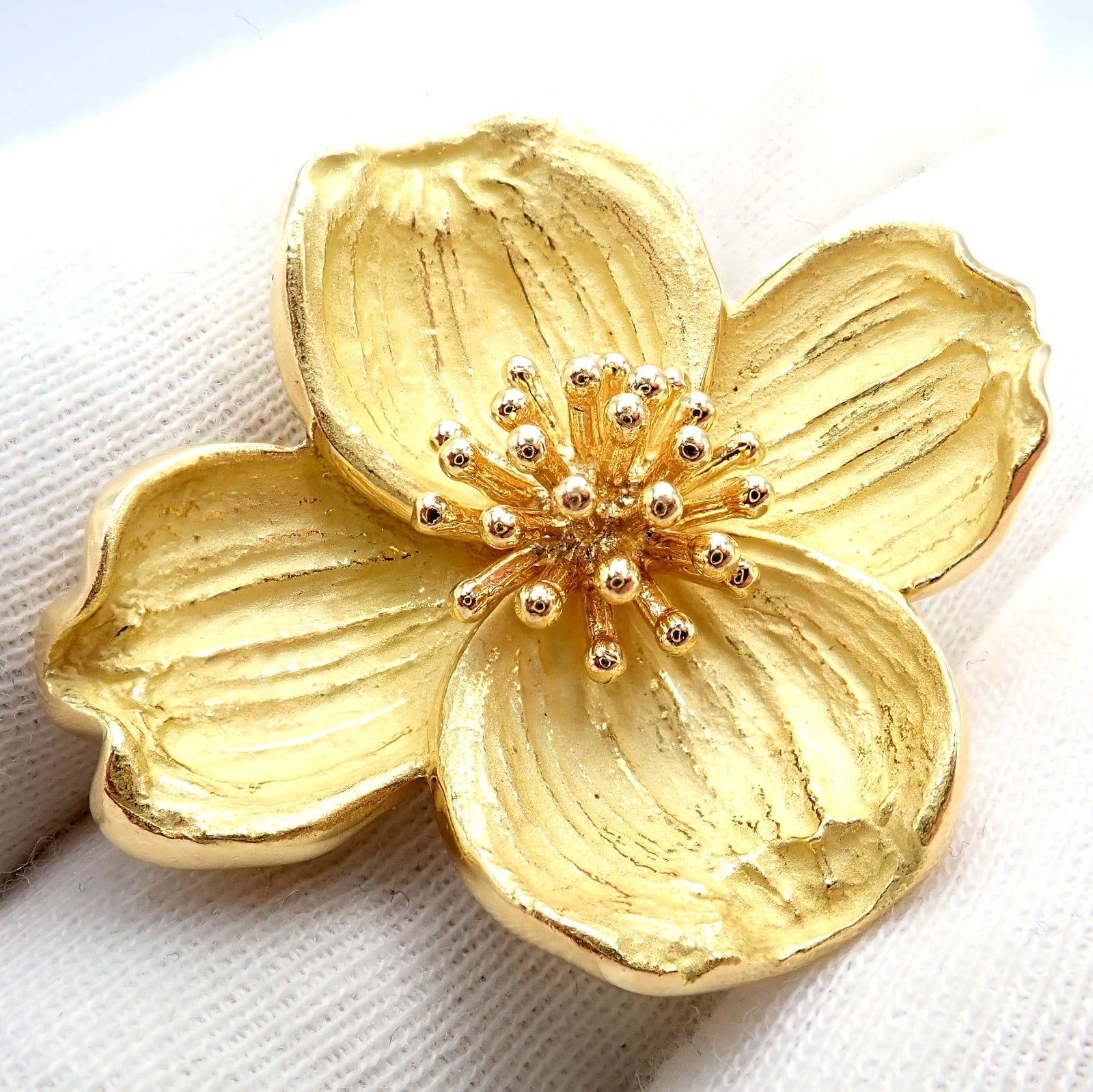 Authentic! Tiffany & Co. 18k Yellow Gold Dogwood Flower Pin Brooch | Fortrove