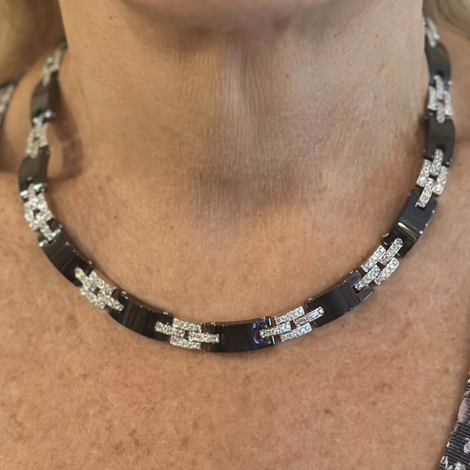 Authentic! Cartier Maillon Panthere 18K White Gold Diamond Ceramic Link Necklace | Fortrove