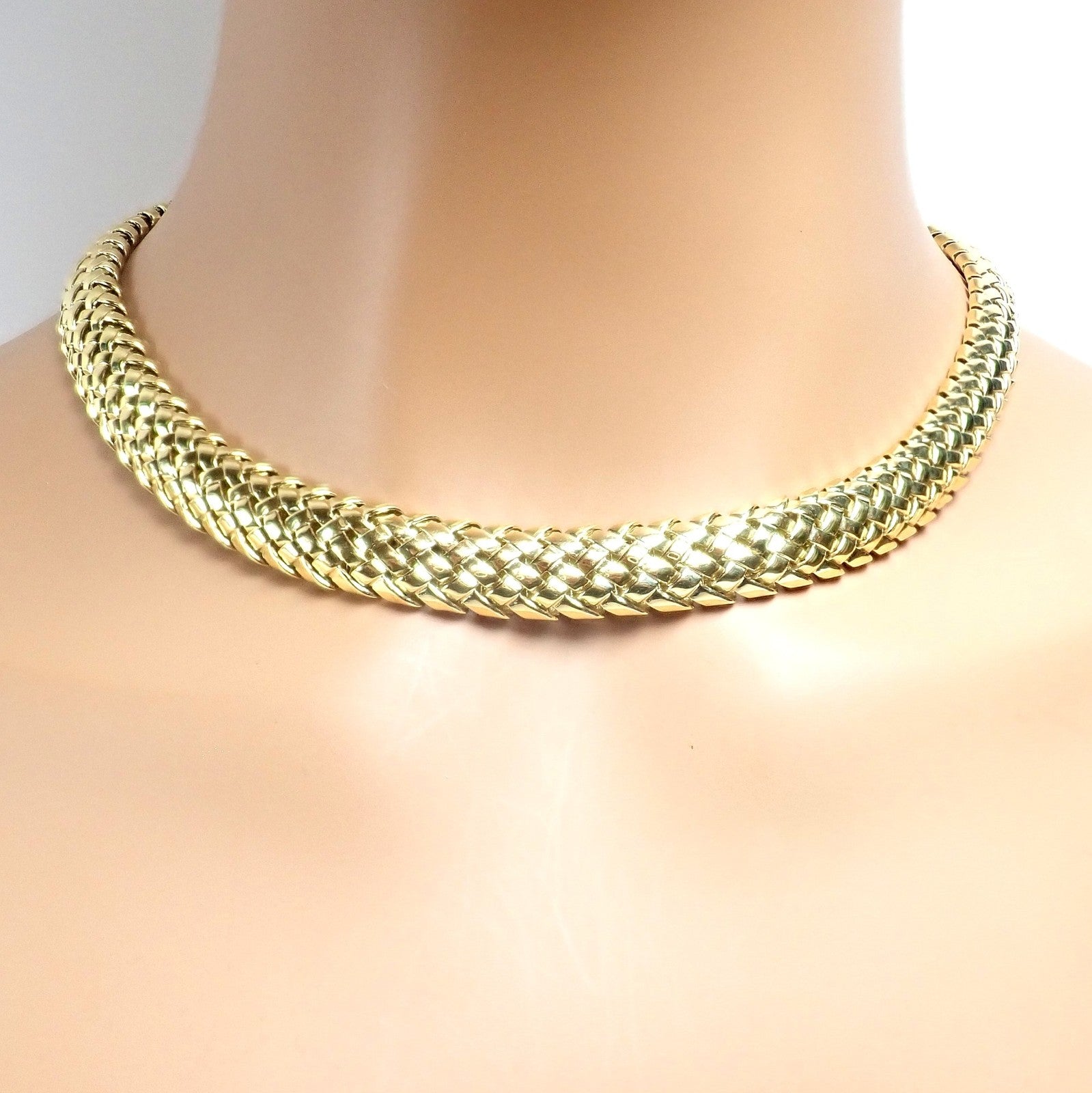 Authentic! Tiffany & Co Vannerie 18k Yellow Gold Basket Weave Necklace | Fortrove