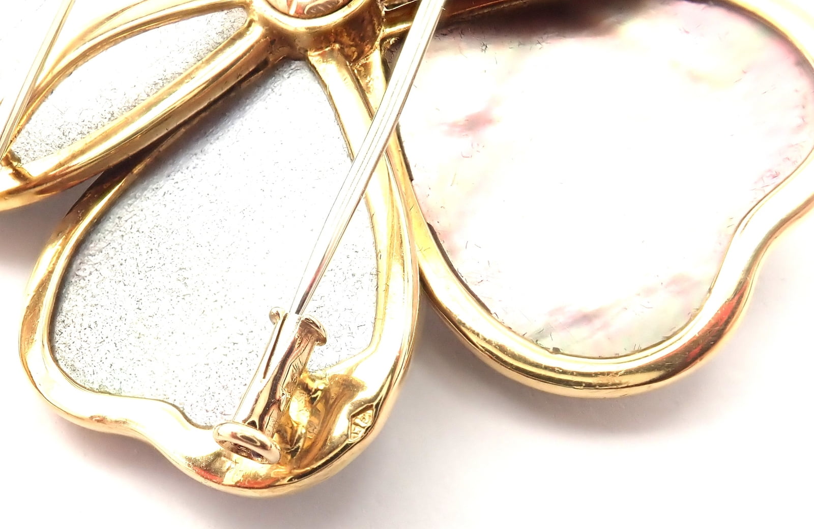 Van Cleef & Arpels Jewelry & Watches:Fine Jewelry:Brooches & Pins Van Cleef & Arpels Clématite 18k Yellow Gold Diamond Gray Mother of Pearl Brooch