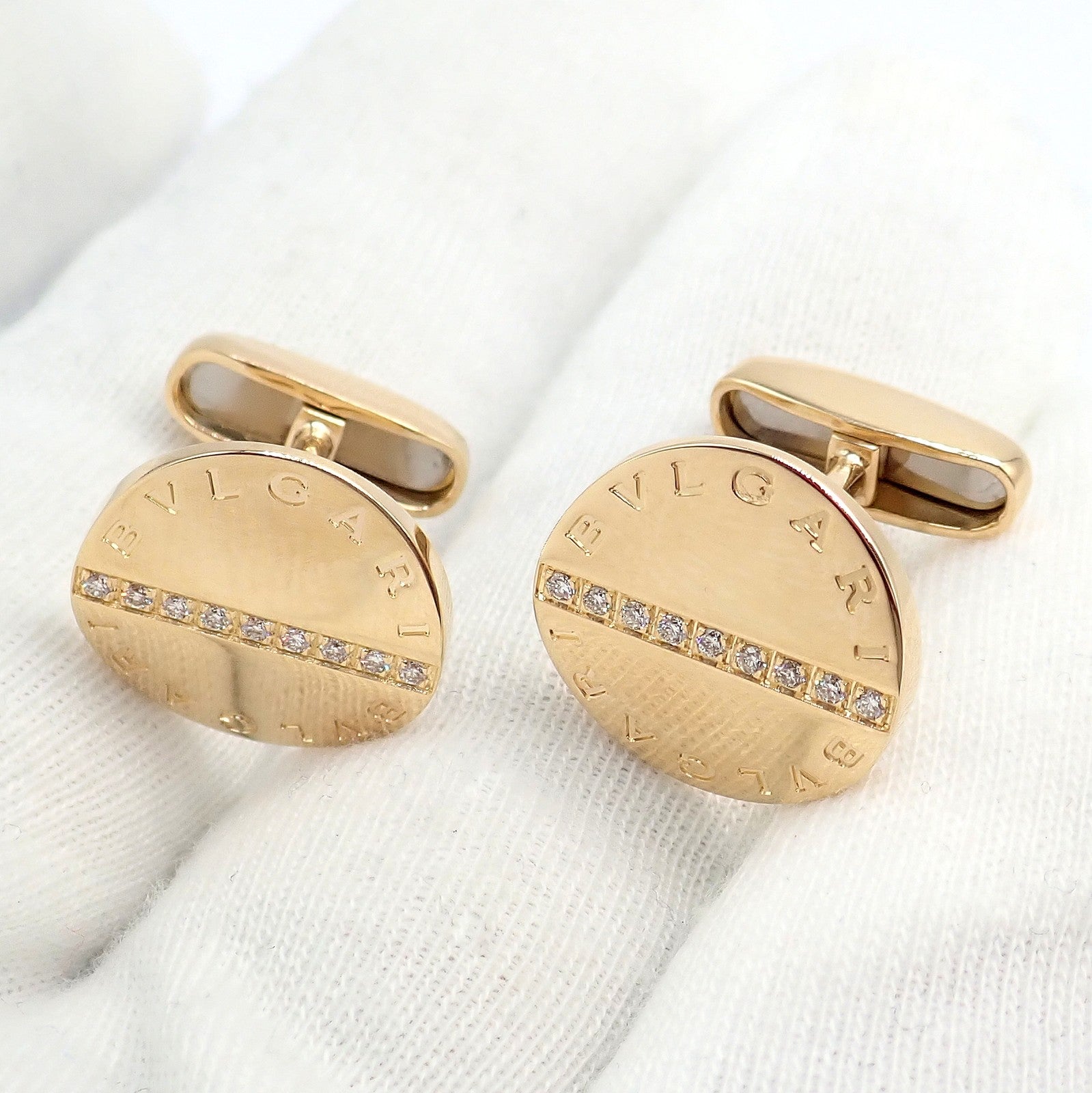 Authentic! Bvlgari Bulgari 18k Yellow Gold Diamond Classic Round Cufflinks | Fortrove