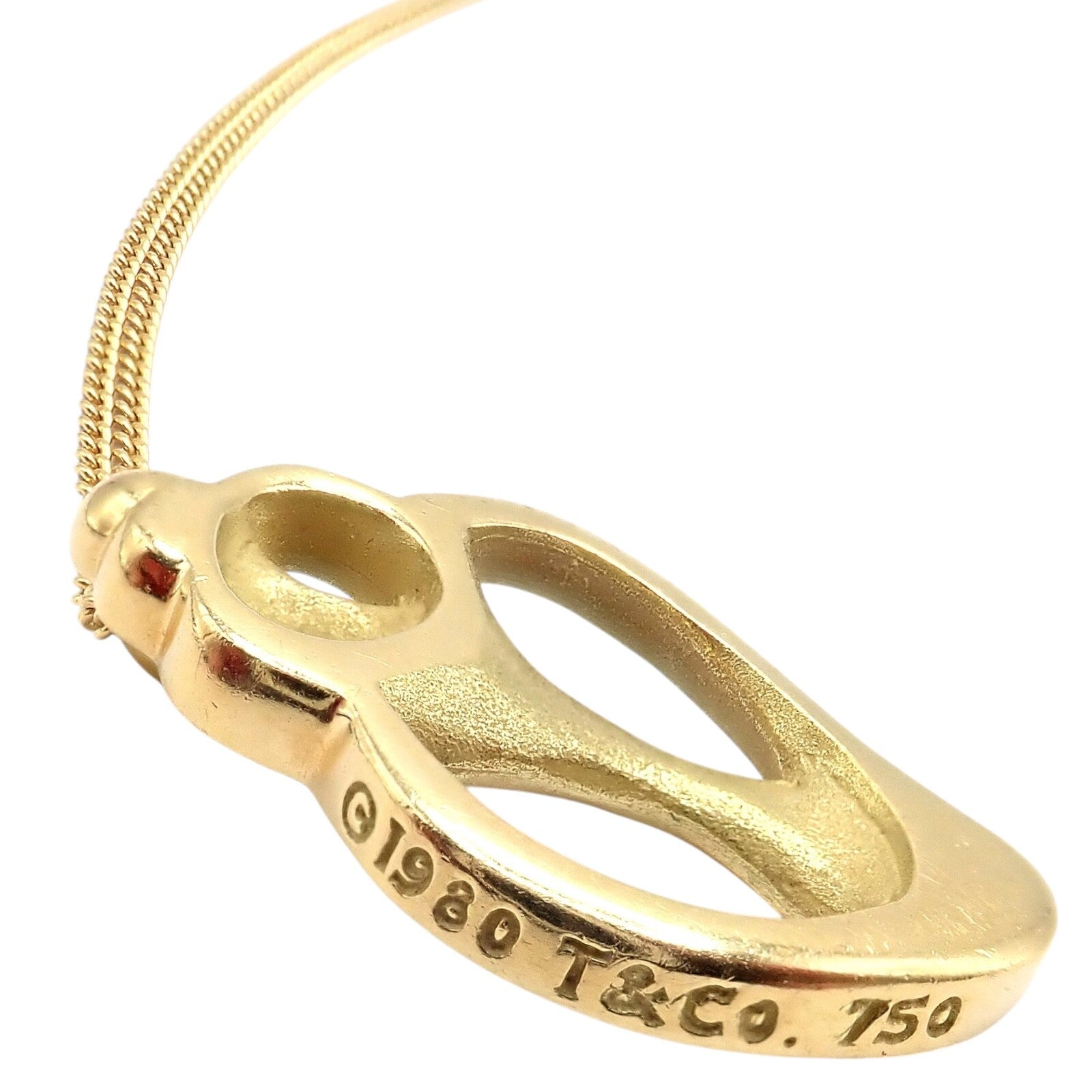 Authentic! Vintage Tiffany & Co 18K Yellow Gold Sea Shell Pendant Necklace 1980 | Fortrove